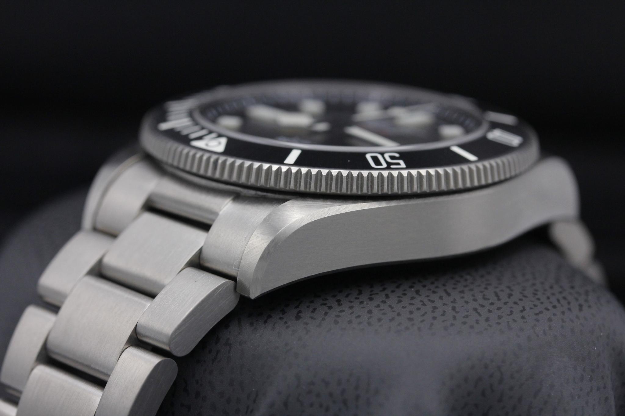 Watch Image 5