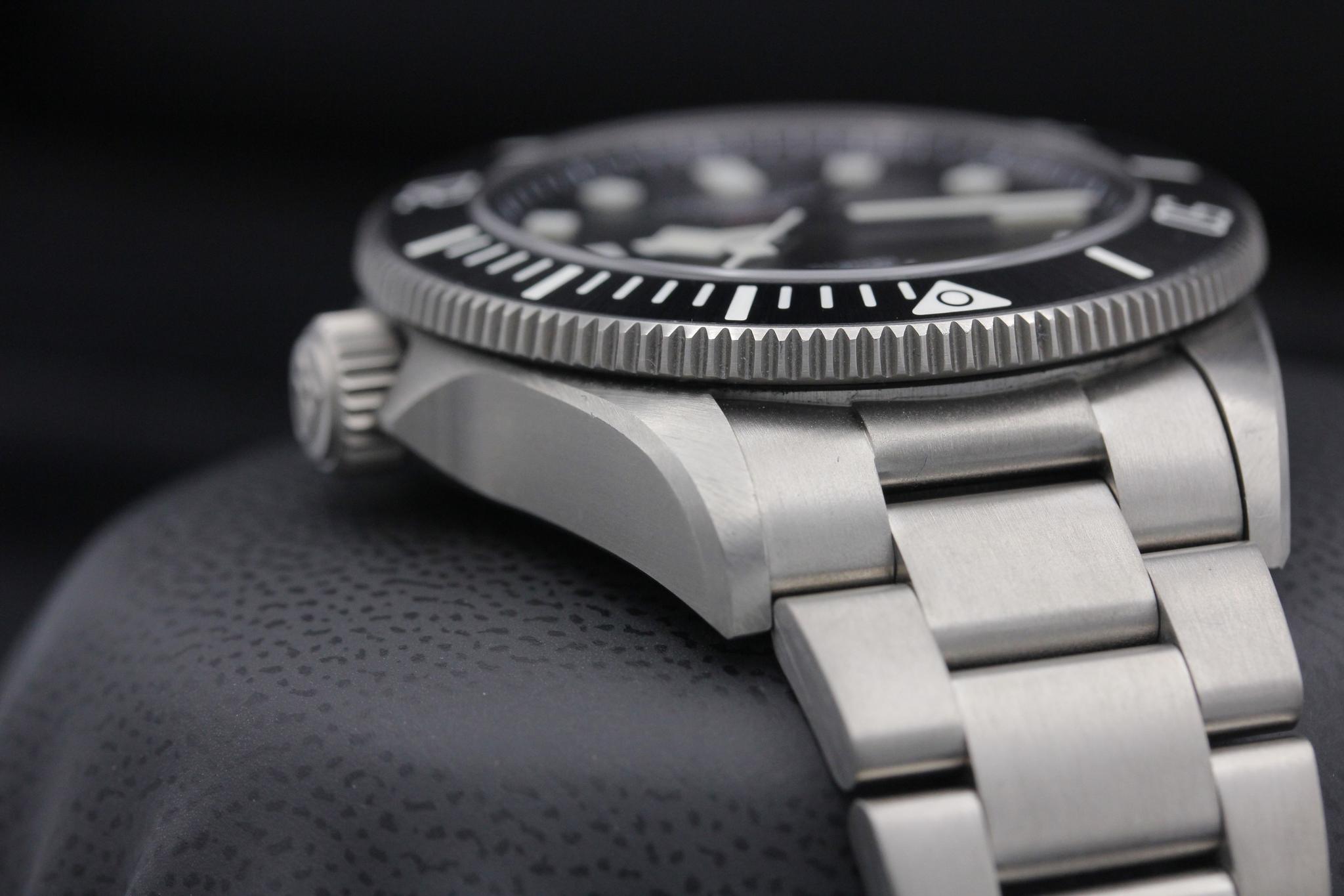 Watch Image 4