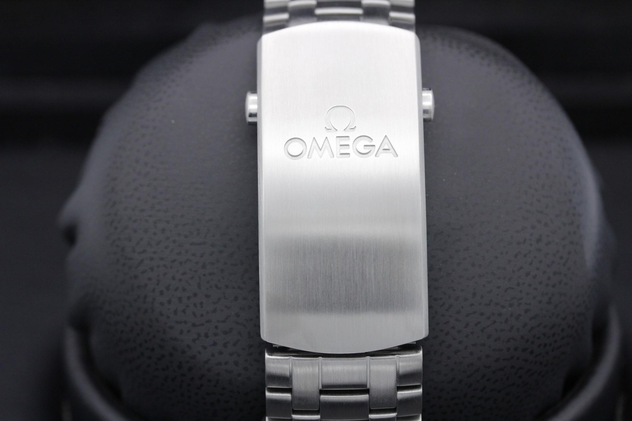 Watch Image 8