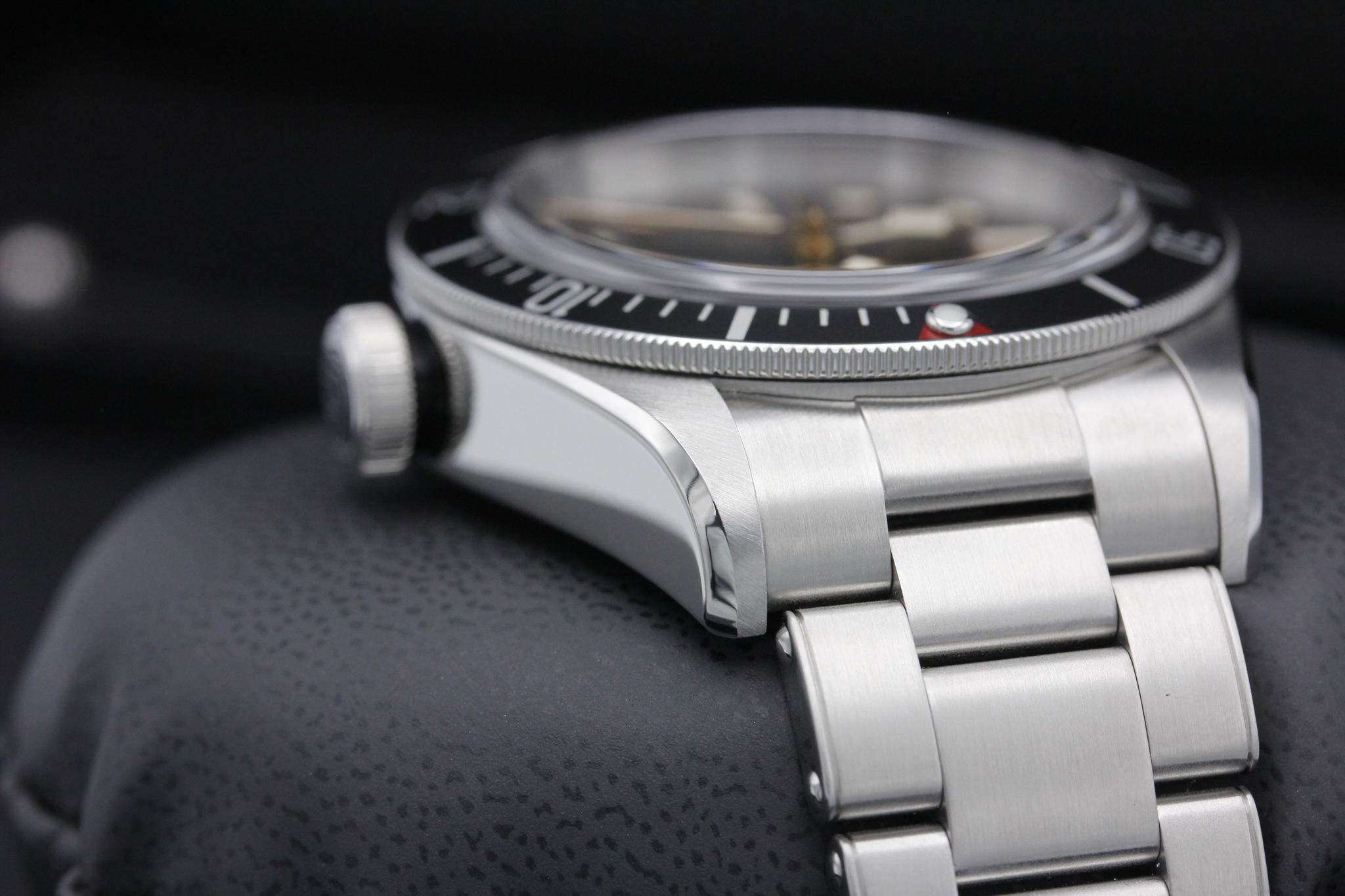 Watch Image 4