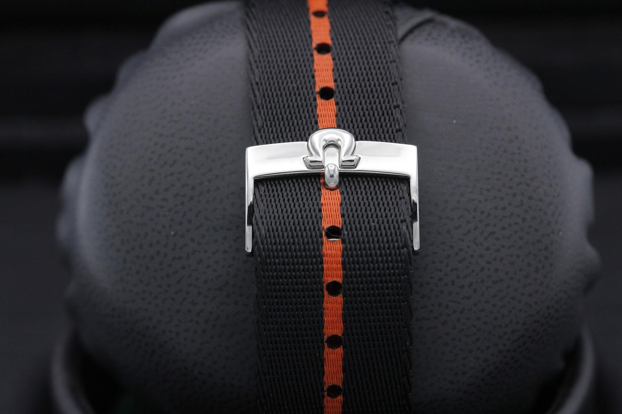 Watch Image 8