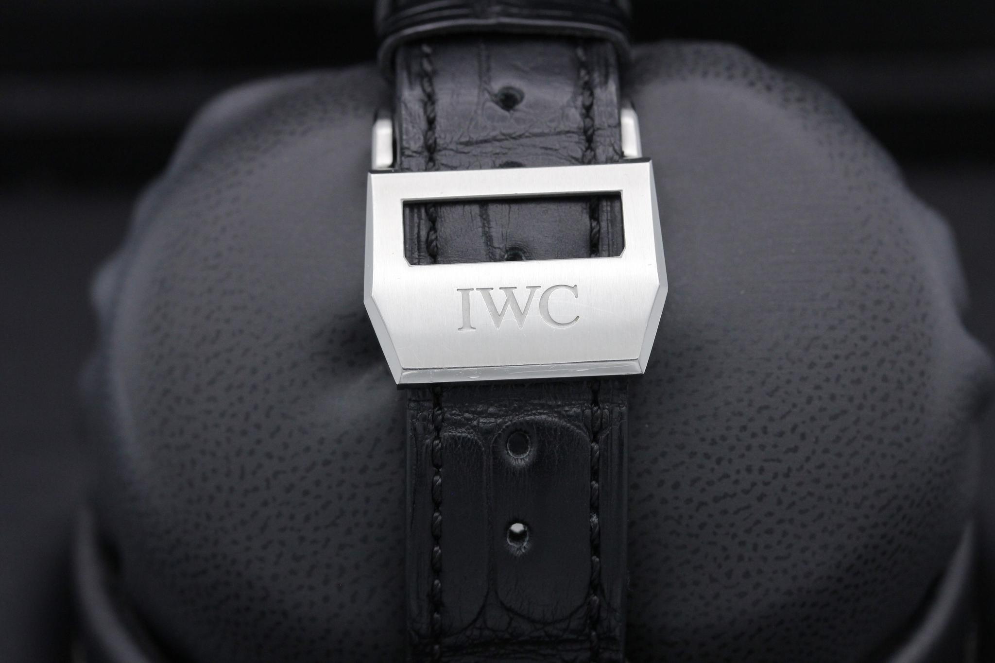 Watch Image 8