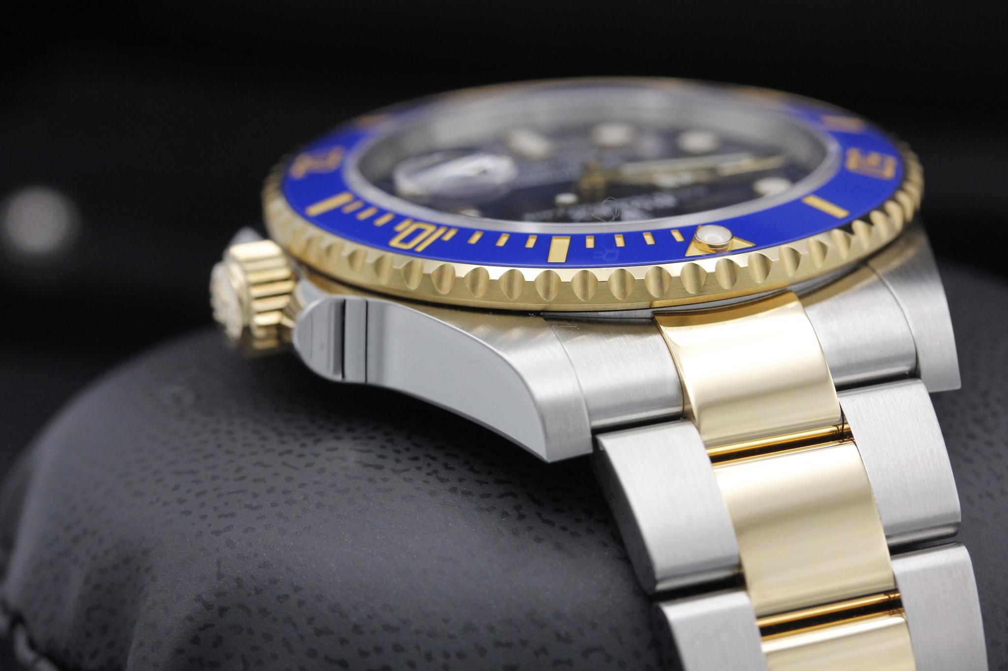 Watch Image 4