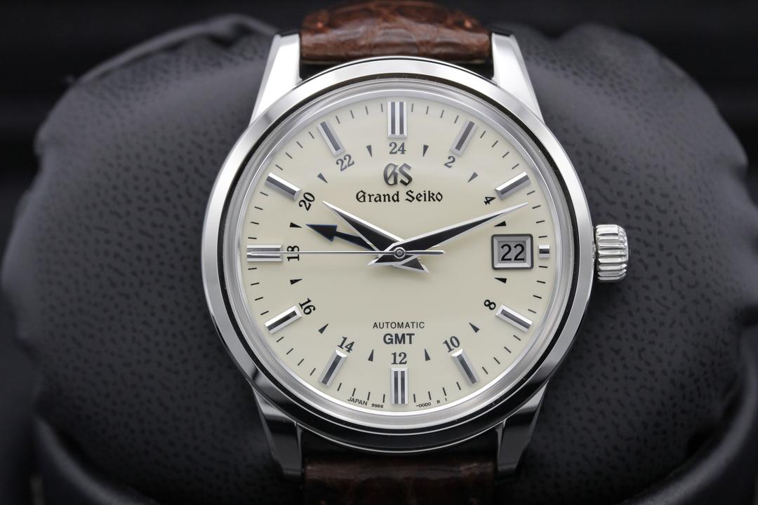 Grand Seiko Elegance Gmt SBGM221