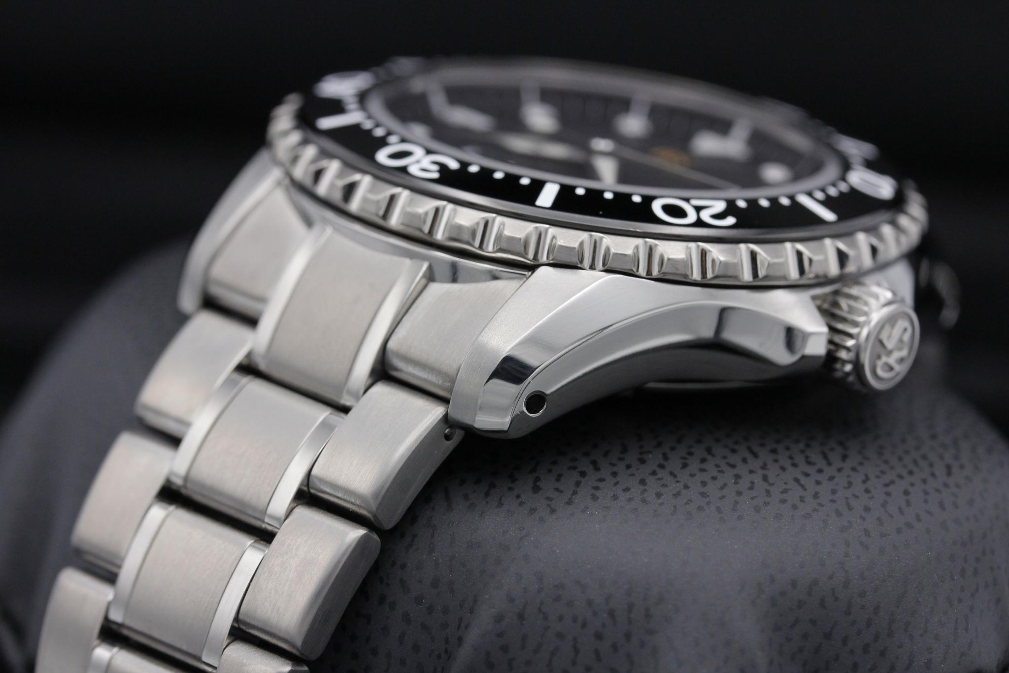 Watch Image 2