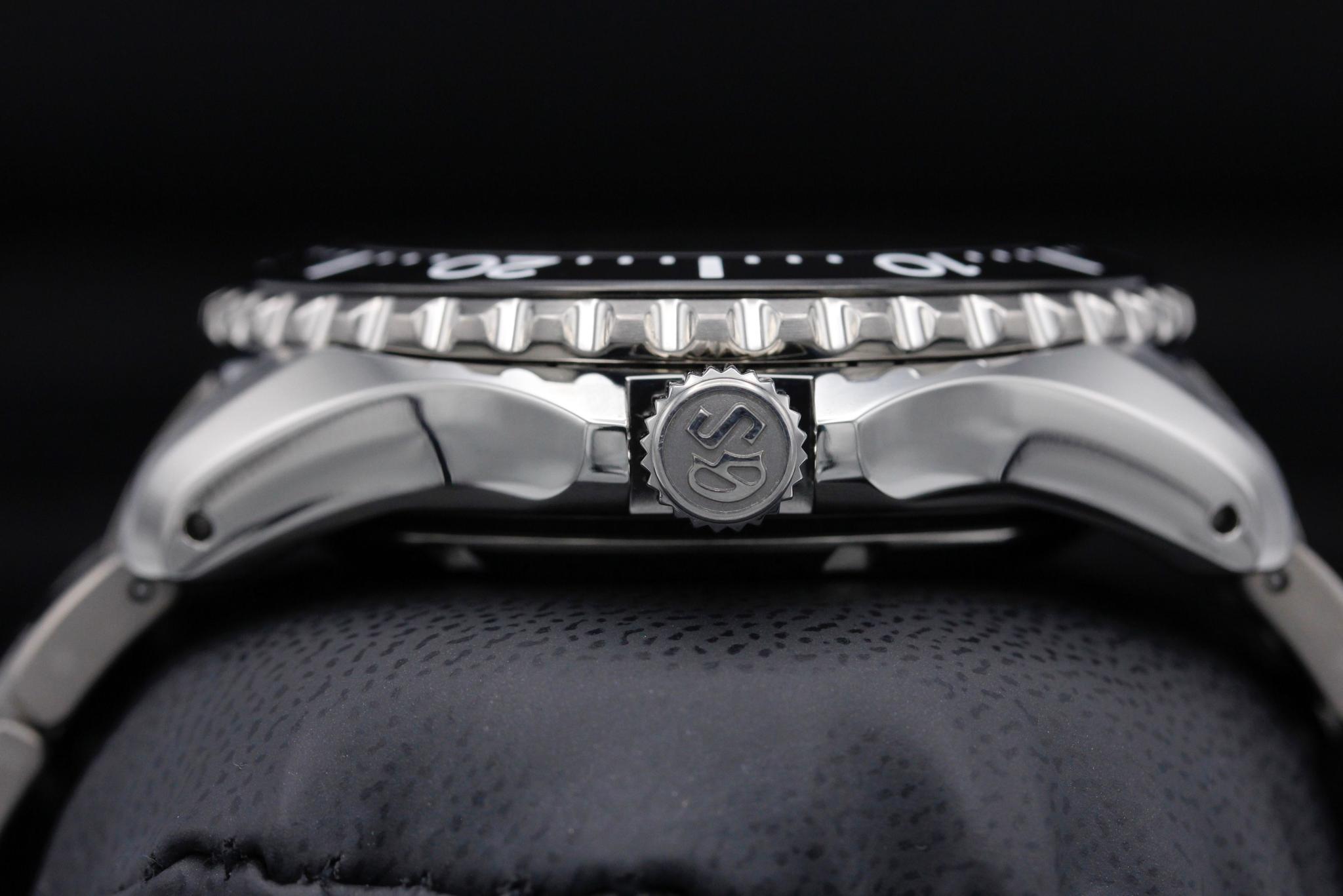 Watch Image 3