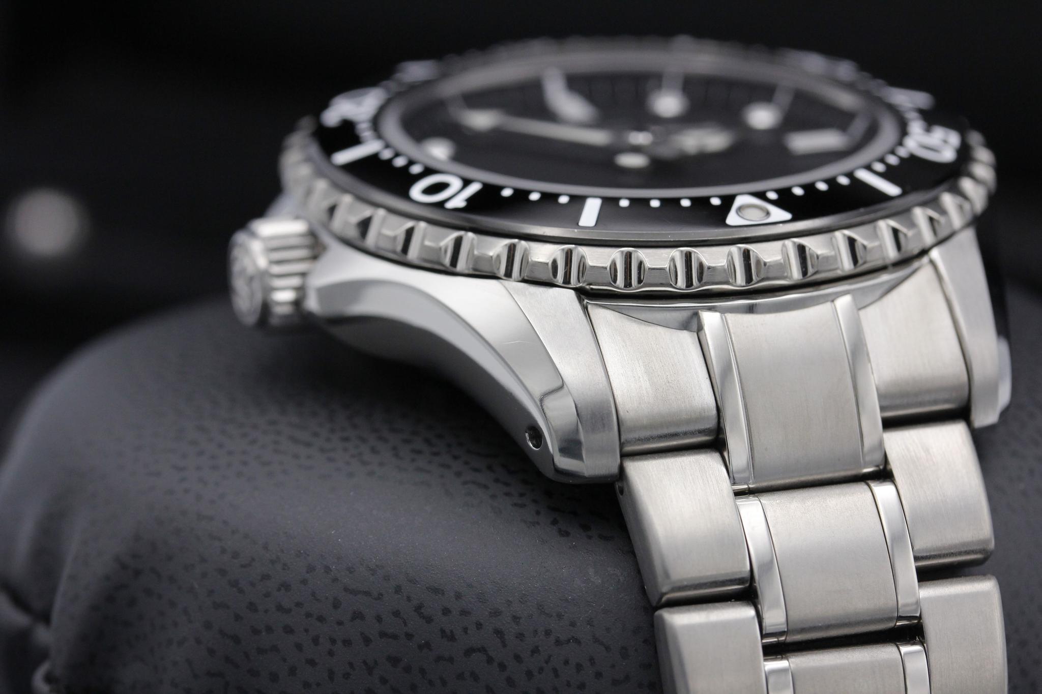 Watch Image 4