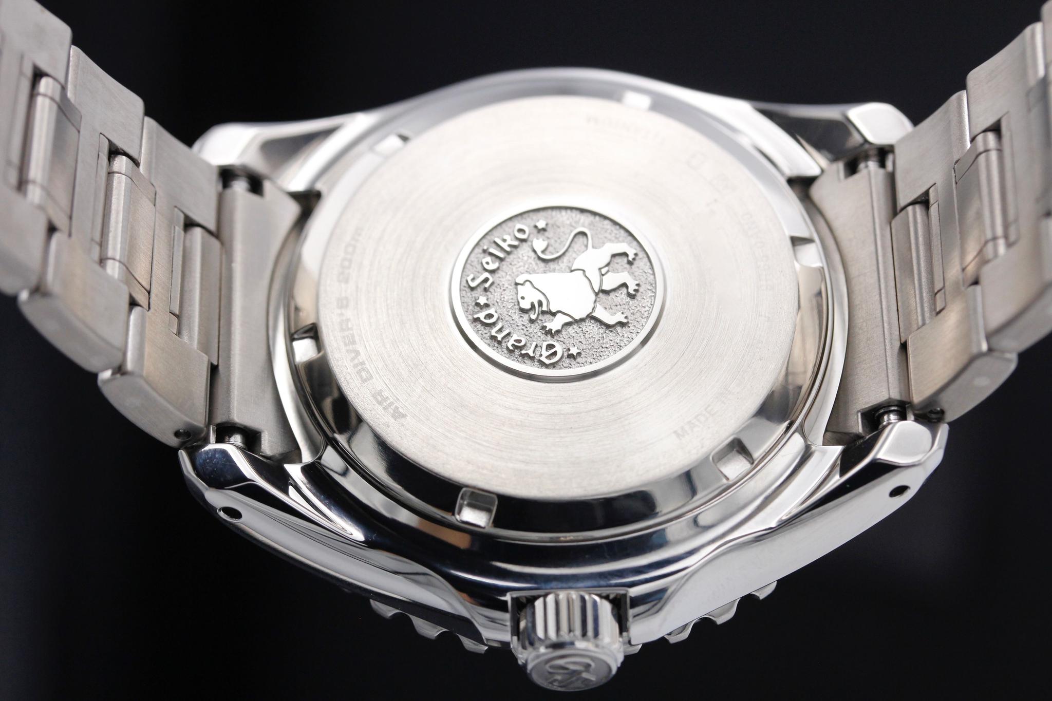 Watch Image 7