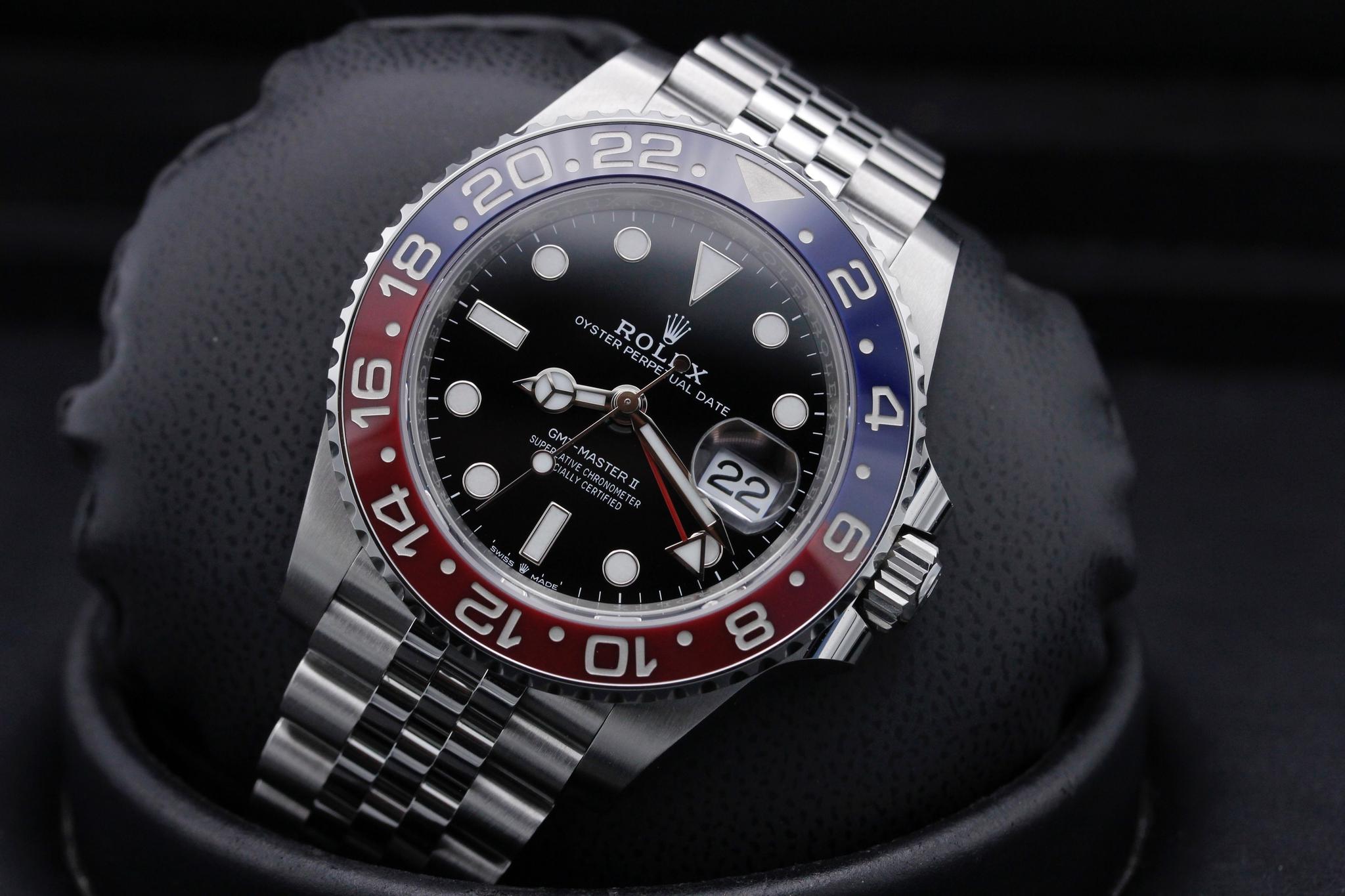 Watch Image 8