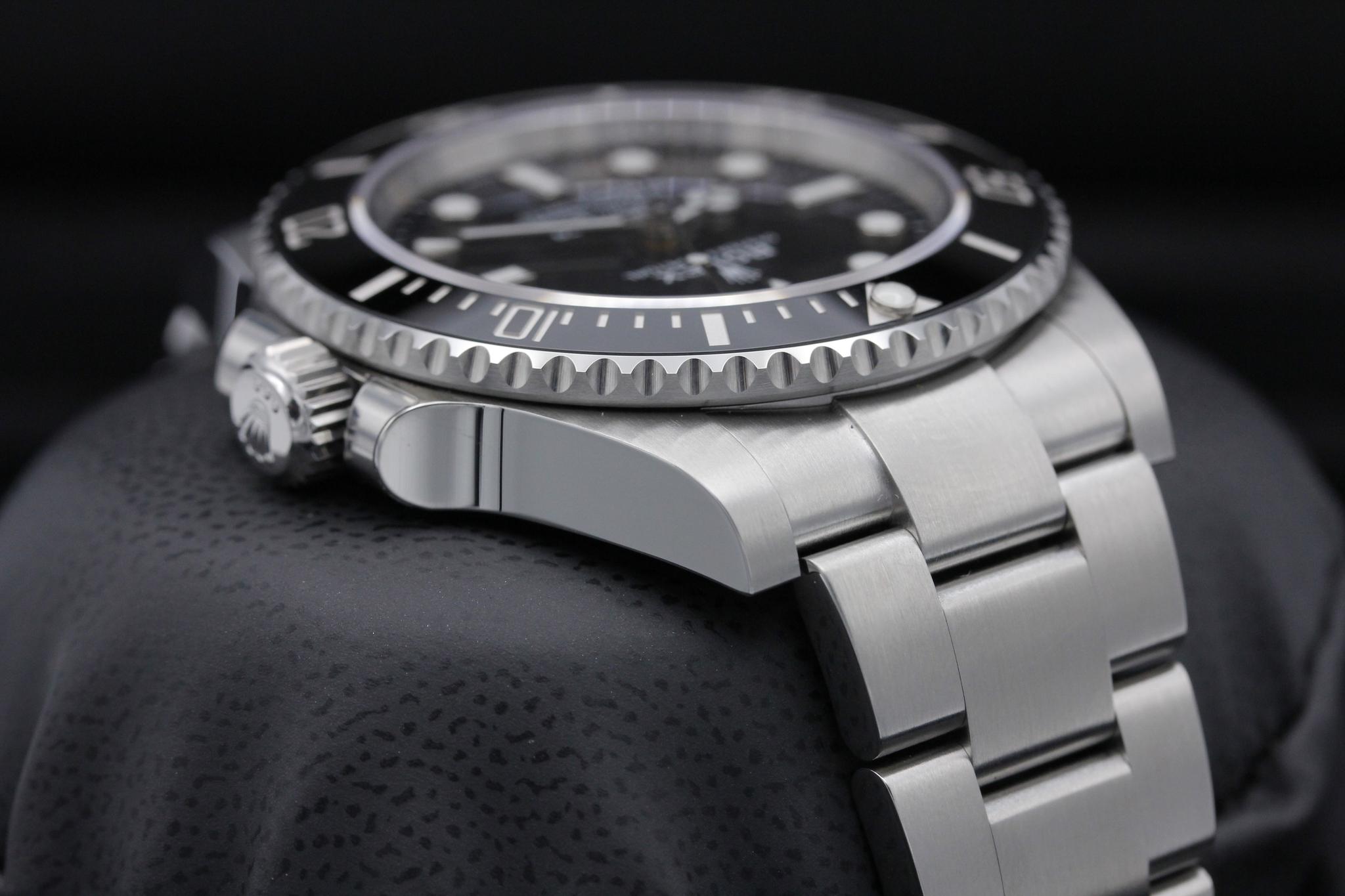 Watch Image 4