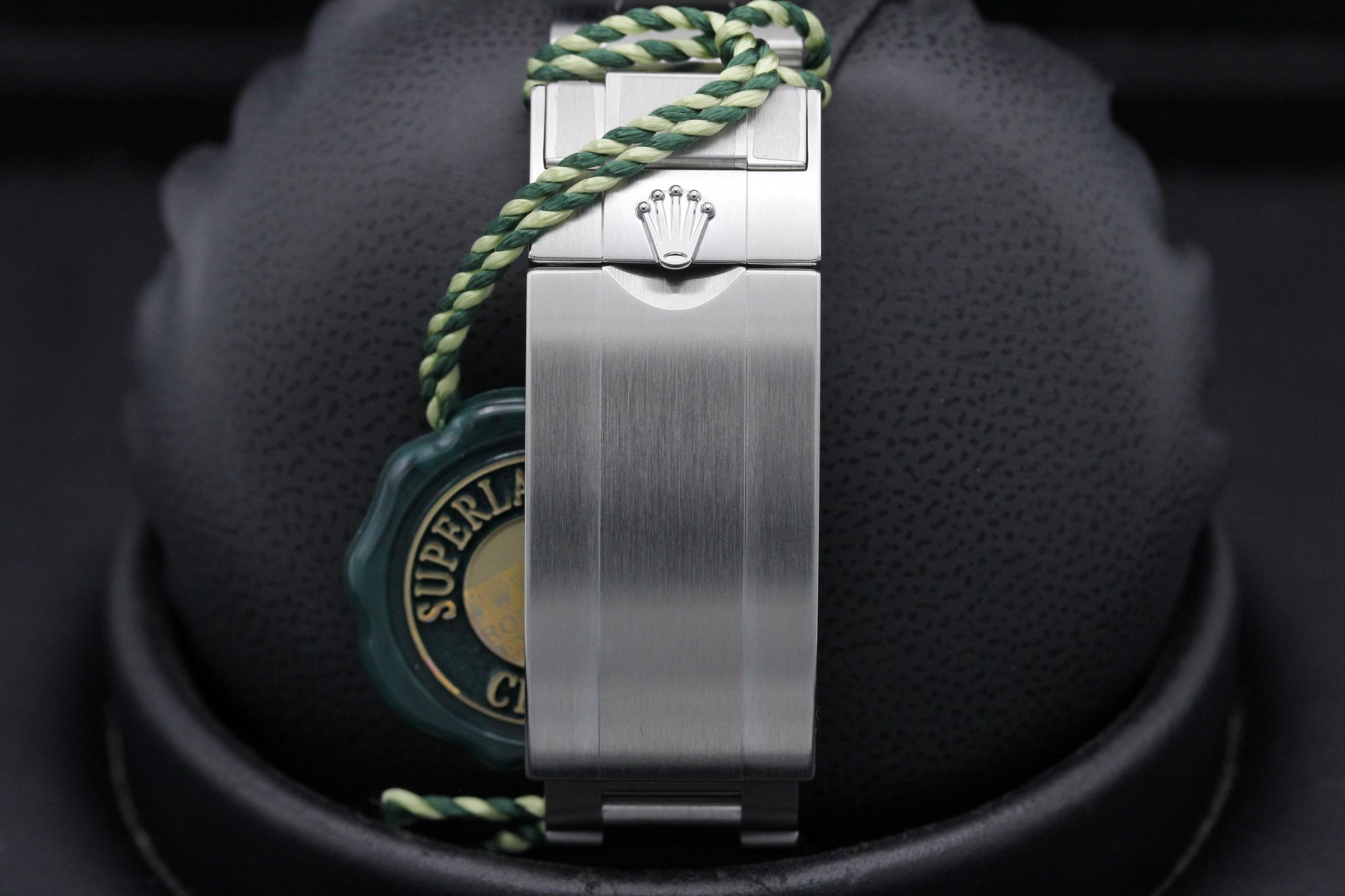 Watch Image 8