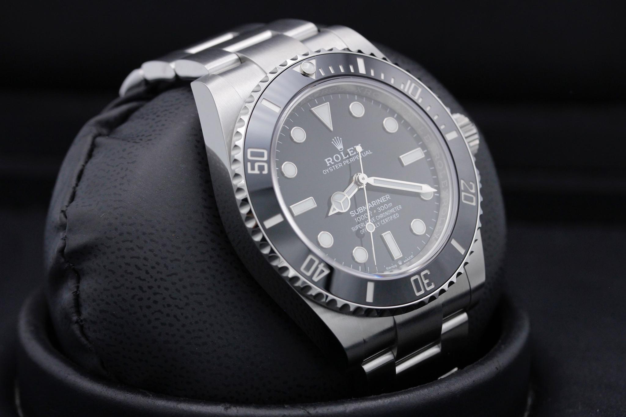 Watch Image 10
