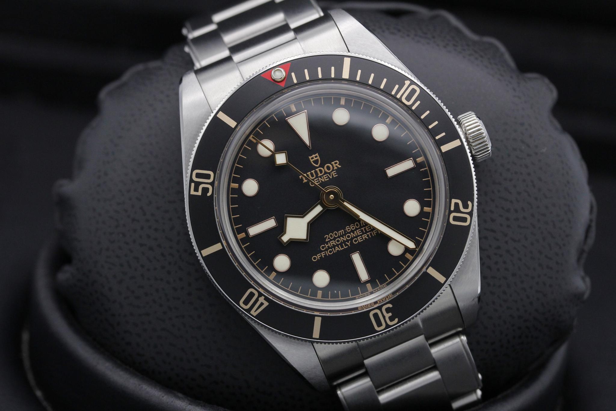 Watch Image 9