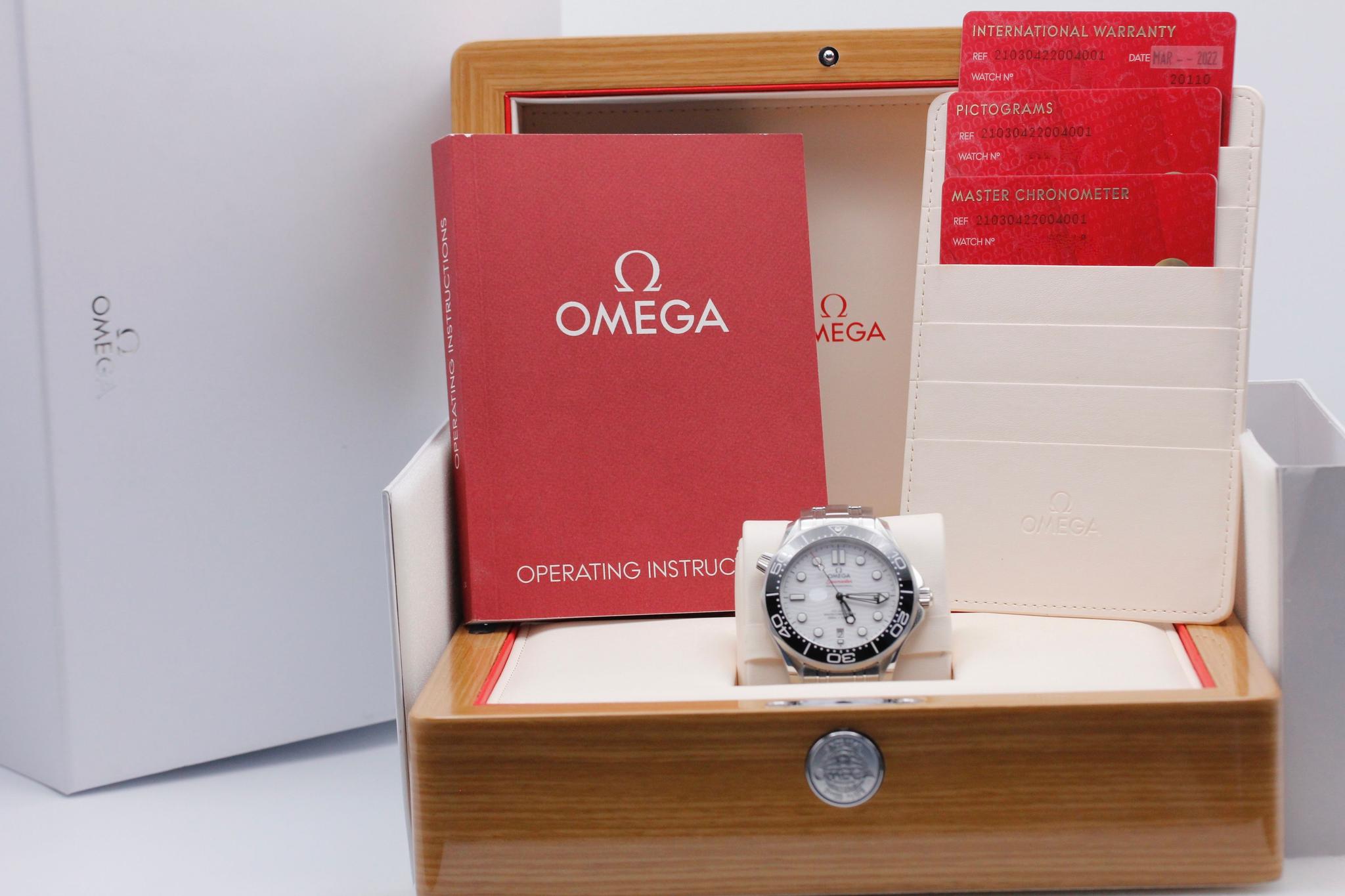 Watch Image 10