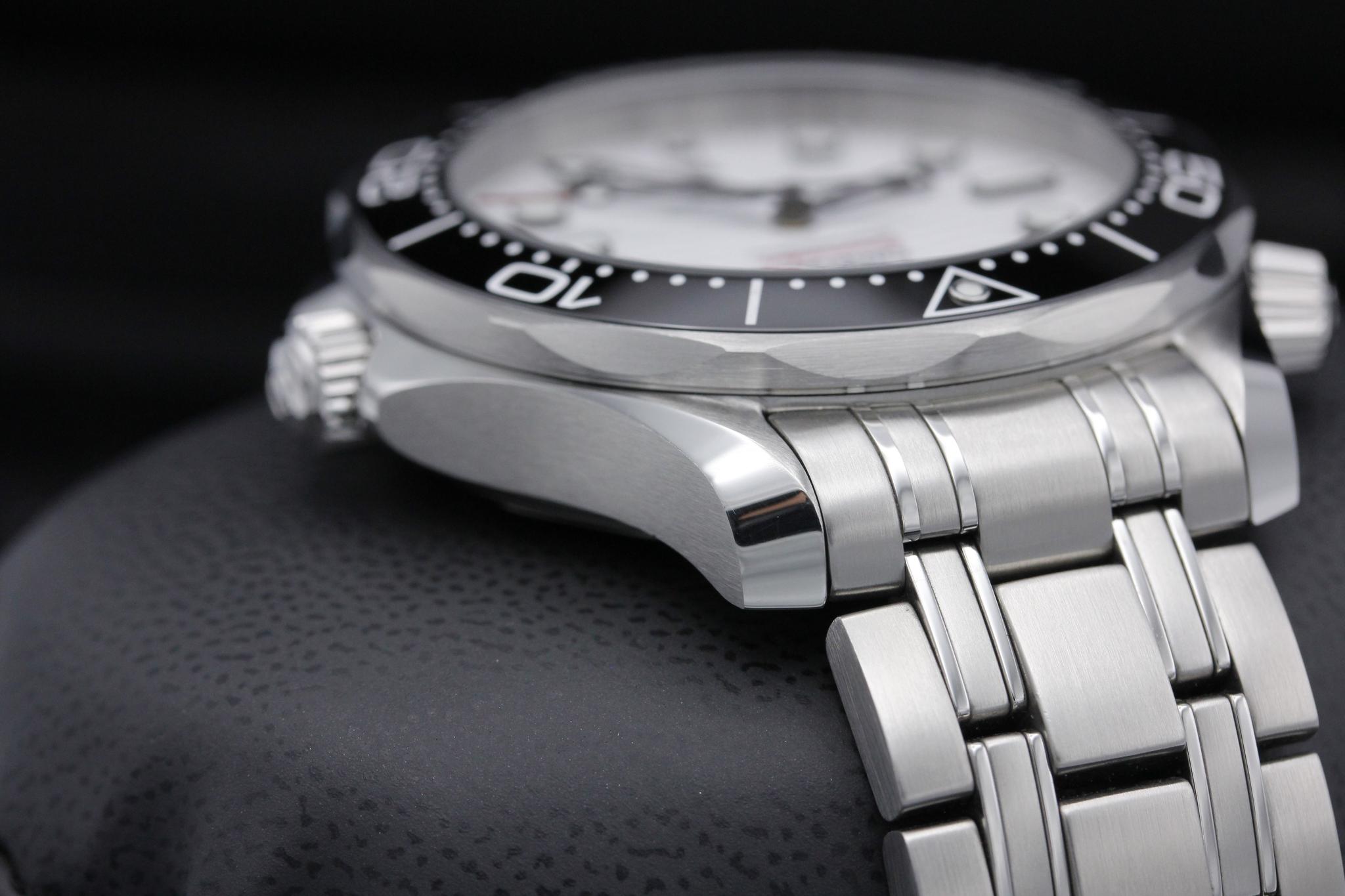 Watch Image 4