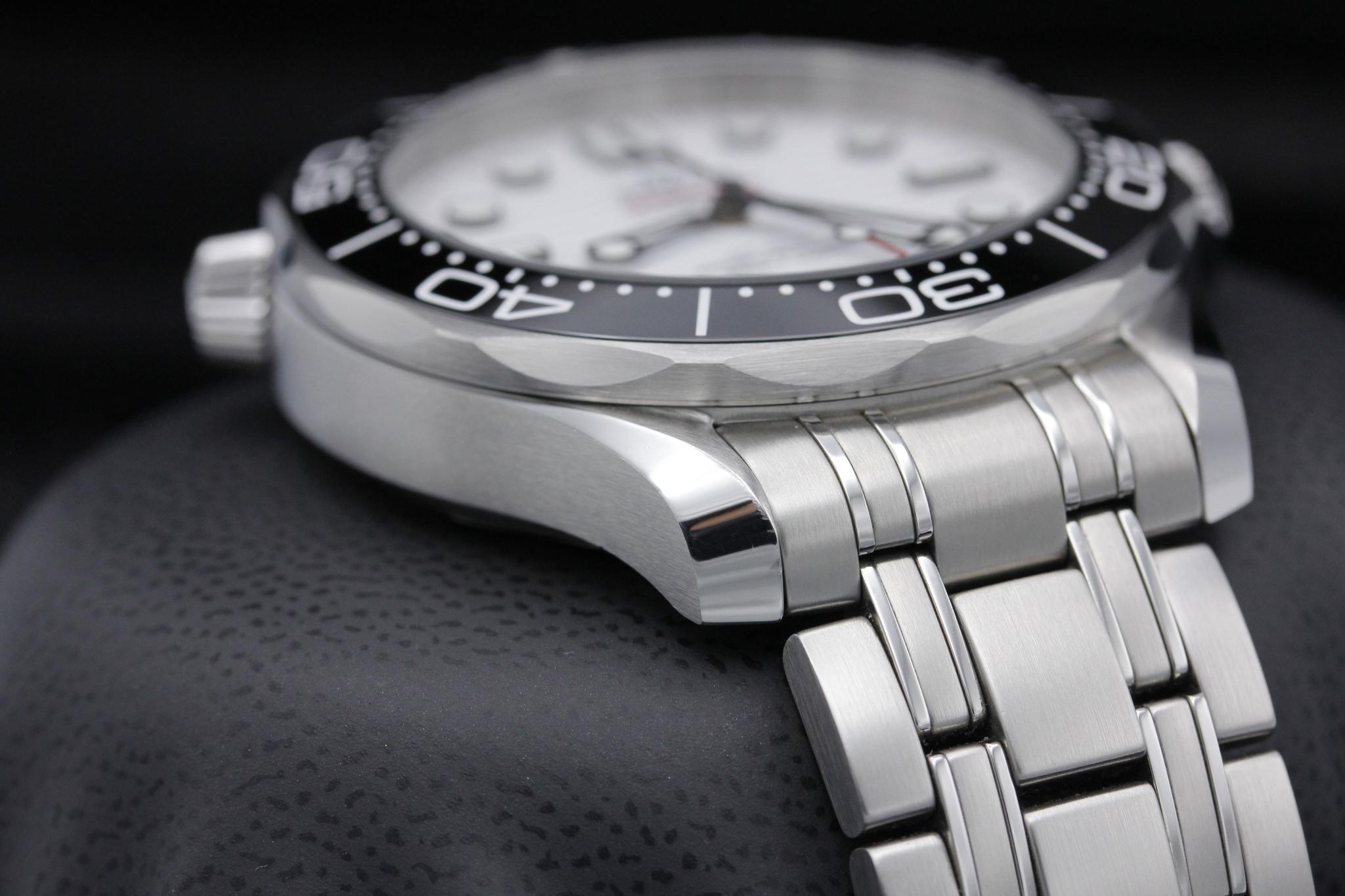 Watch Image 6