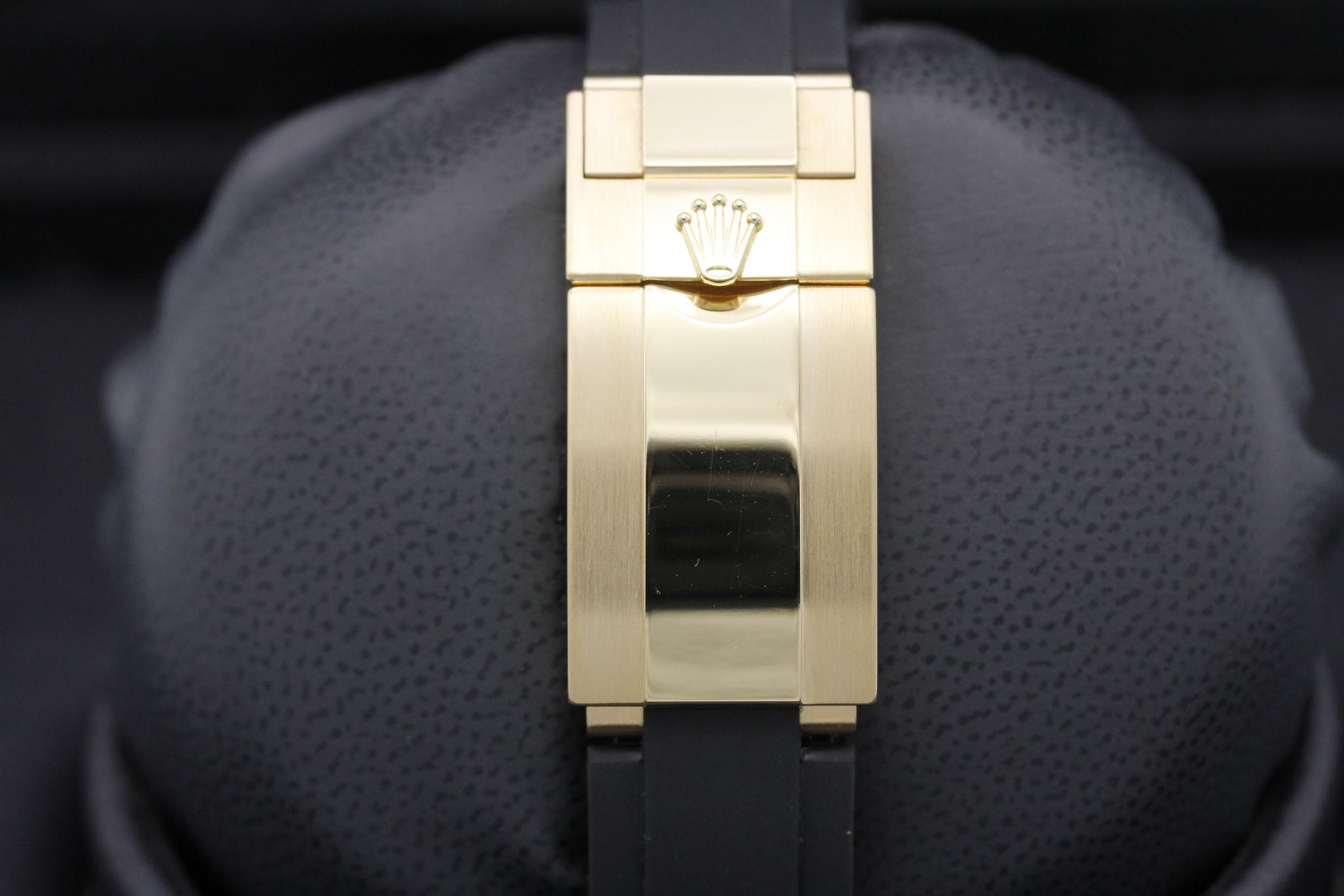 Watch Image 8