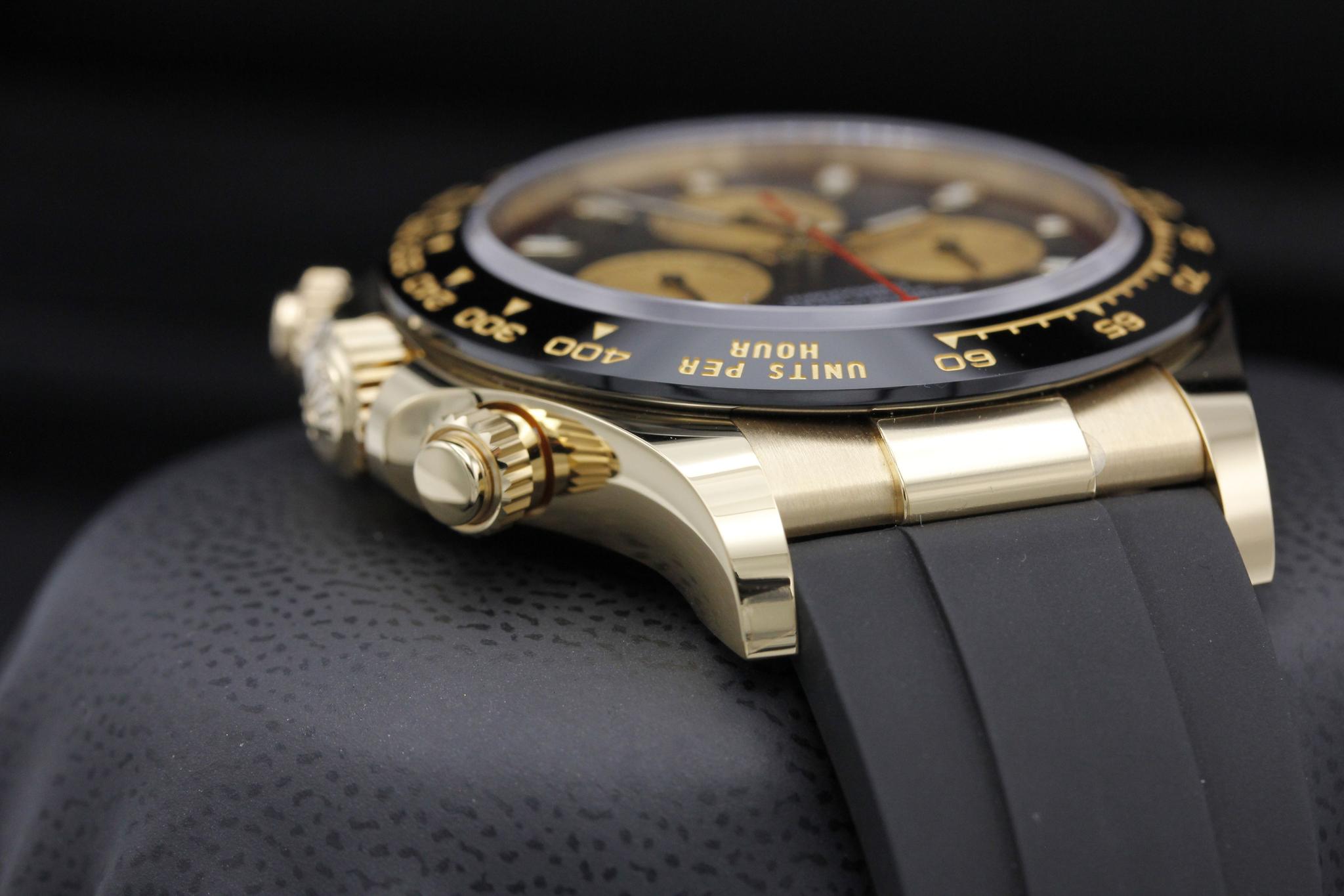 Watch Image 4