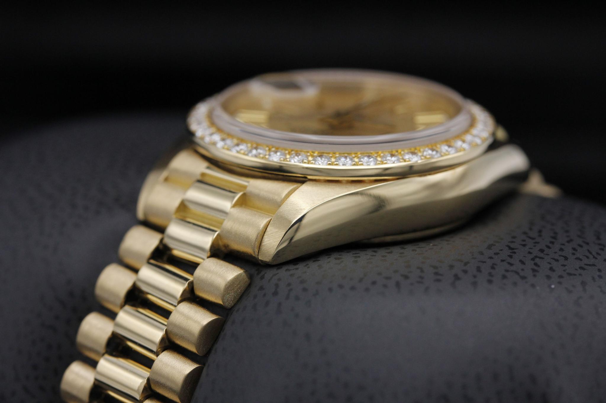 Watch Image 5