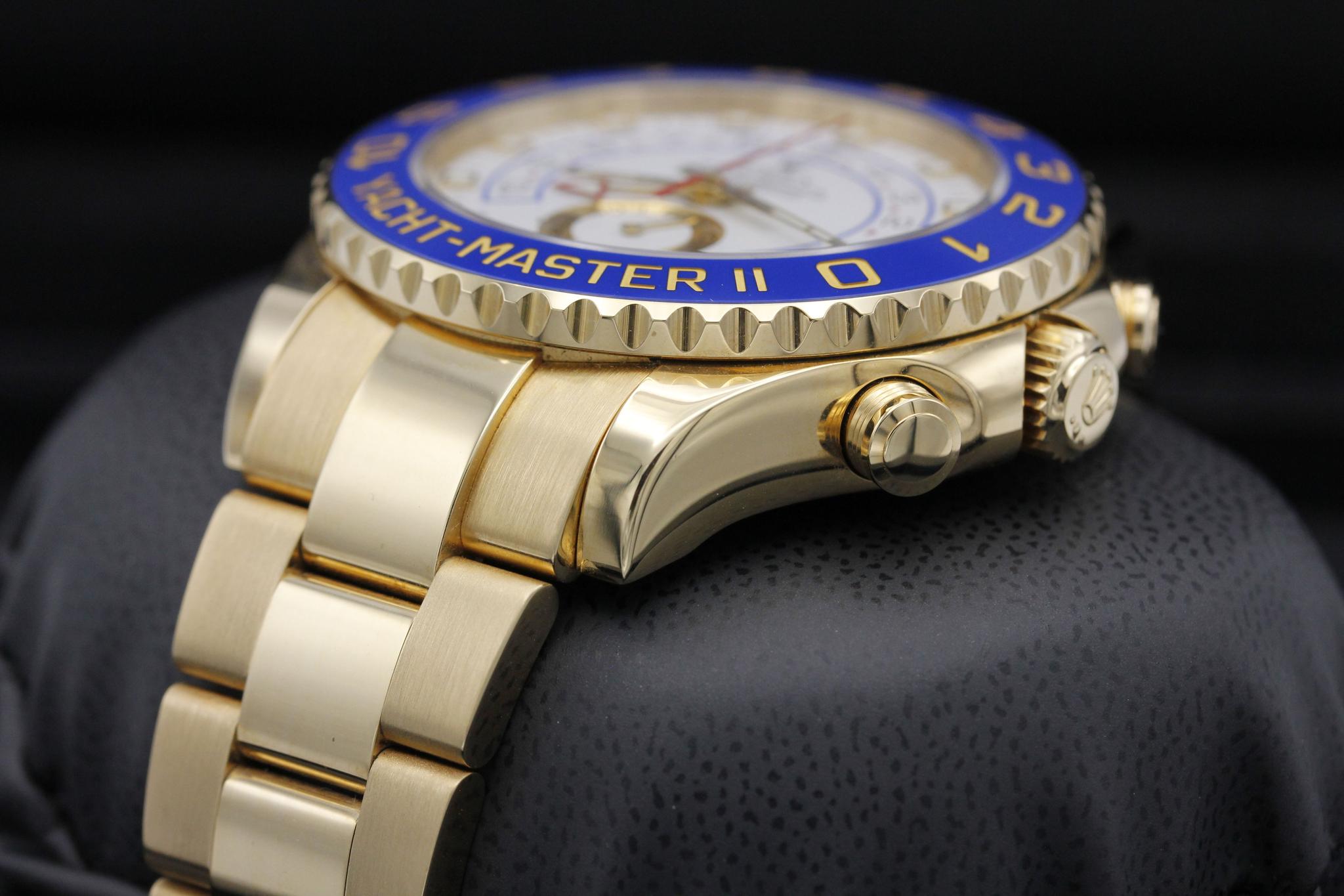 Watch Image 2