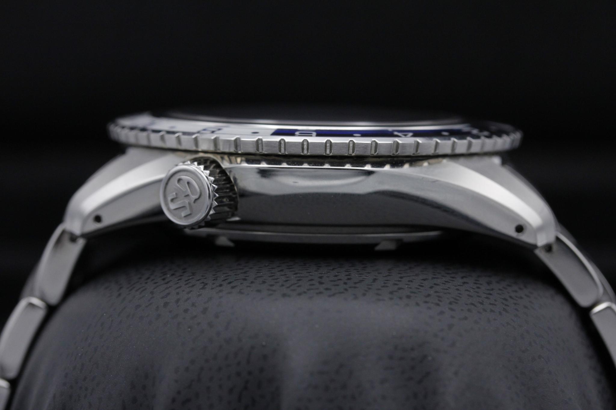 Watch Image 3