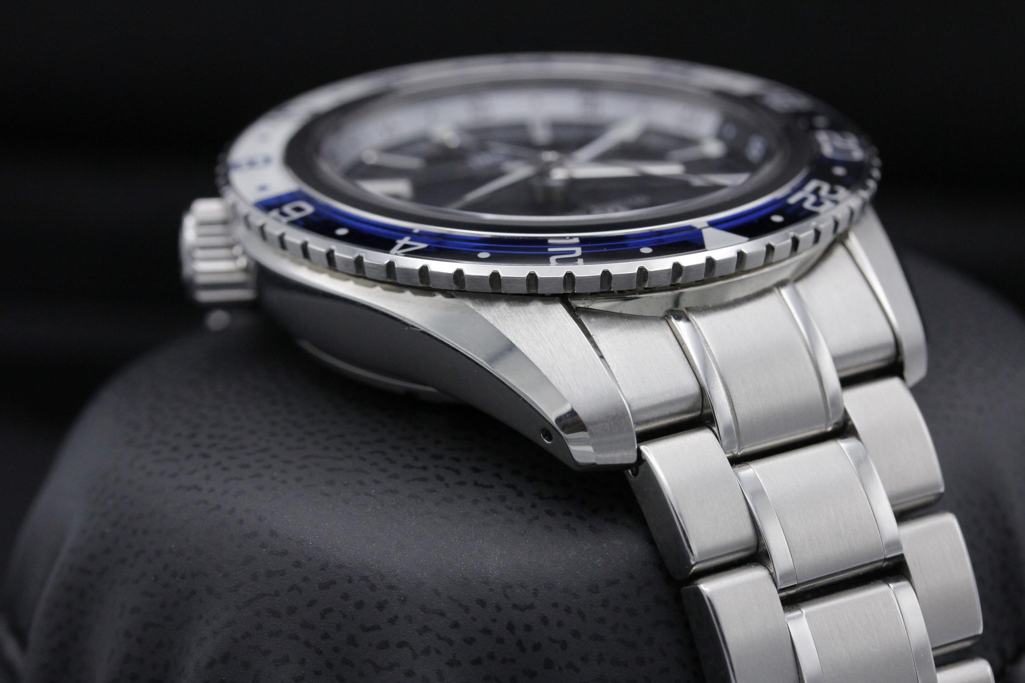 Watch Image 4