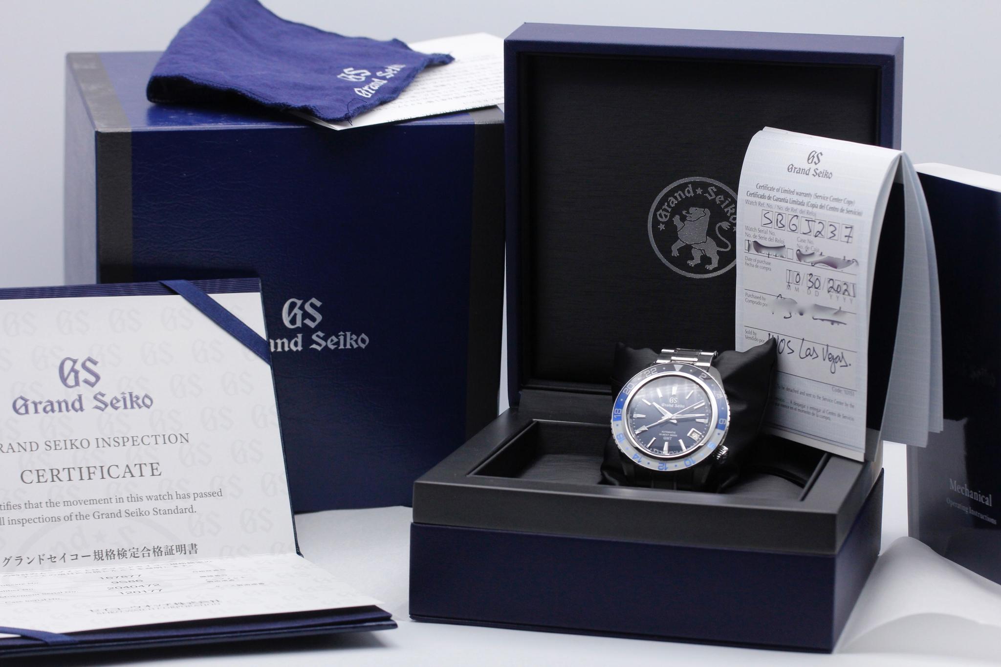 Watch Image 11