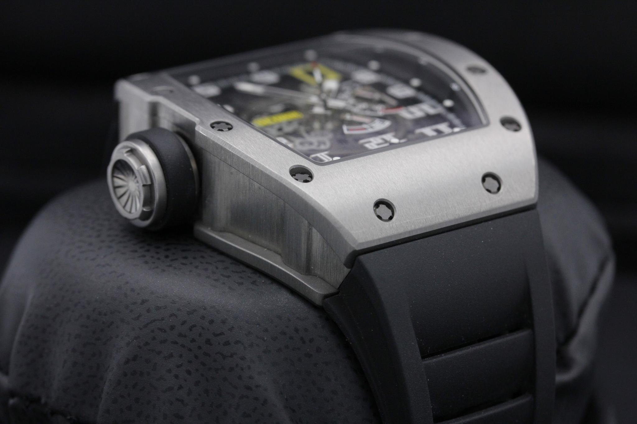 Watch Image 4