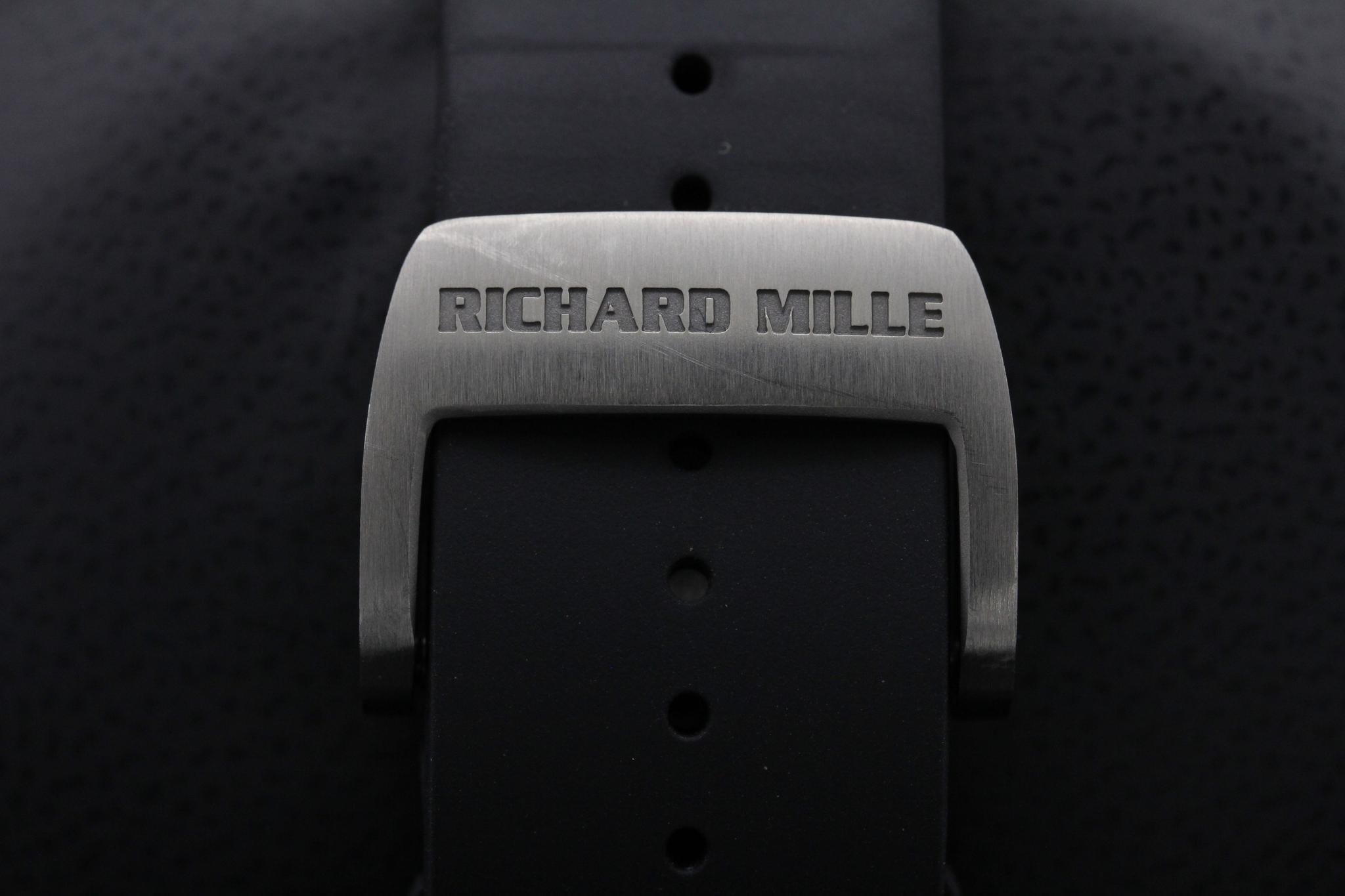 Watch Image 8
