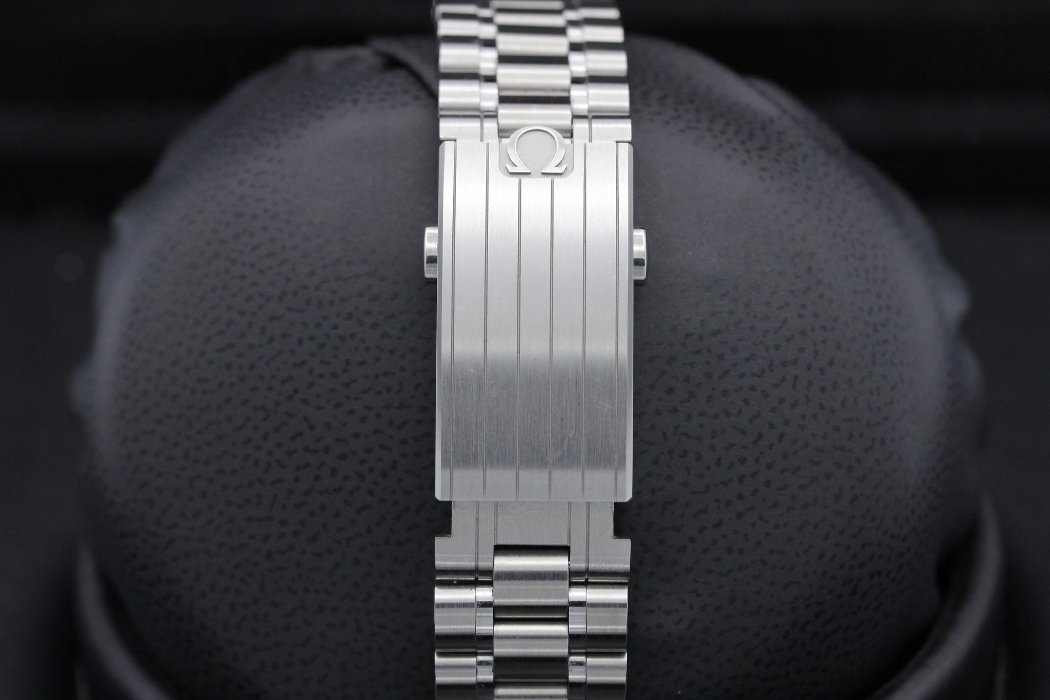 Watch Image 8