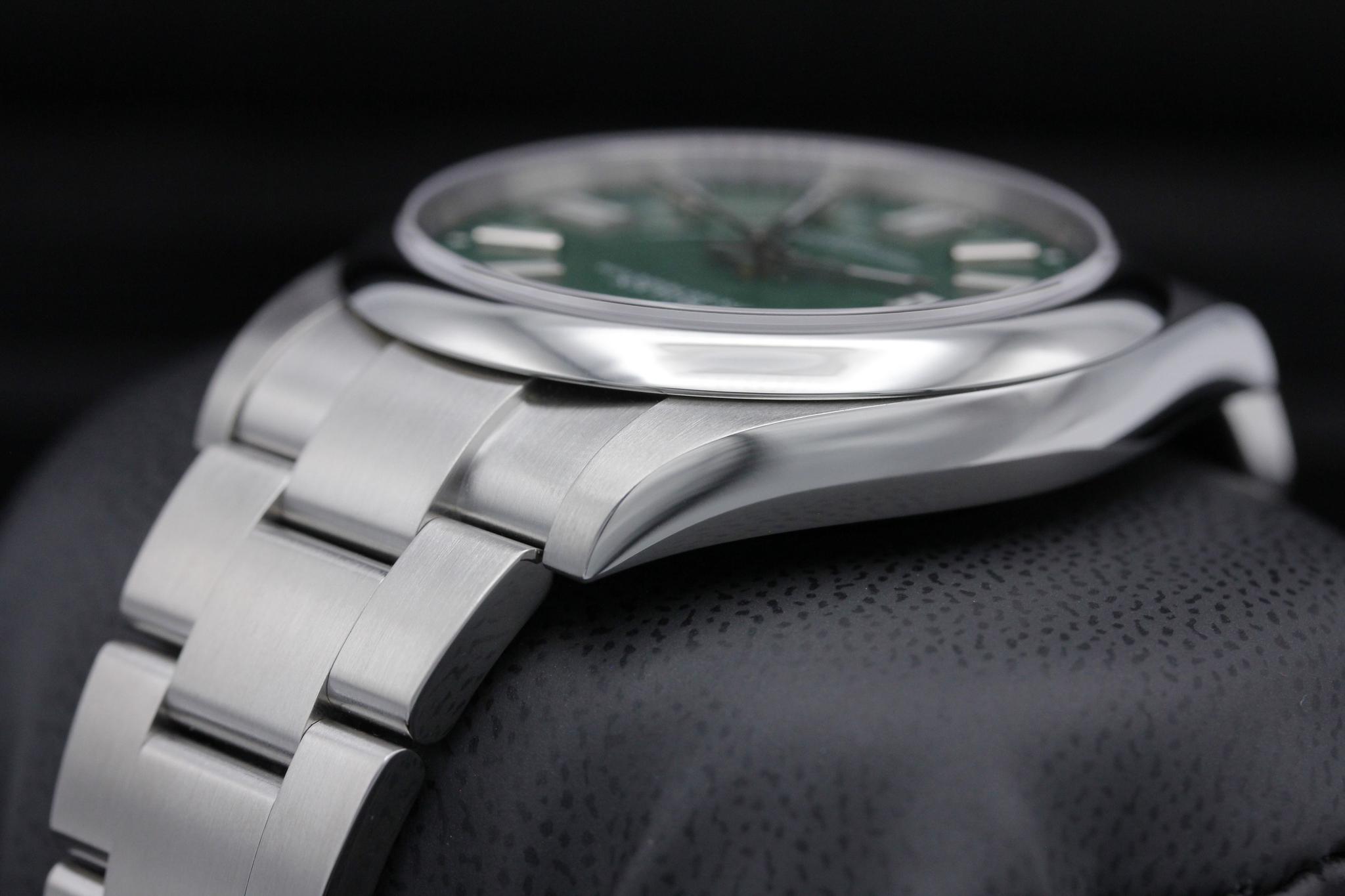 Watch Image 5