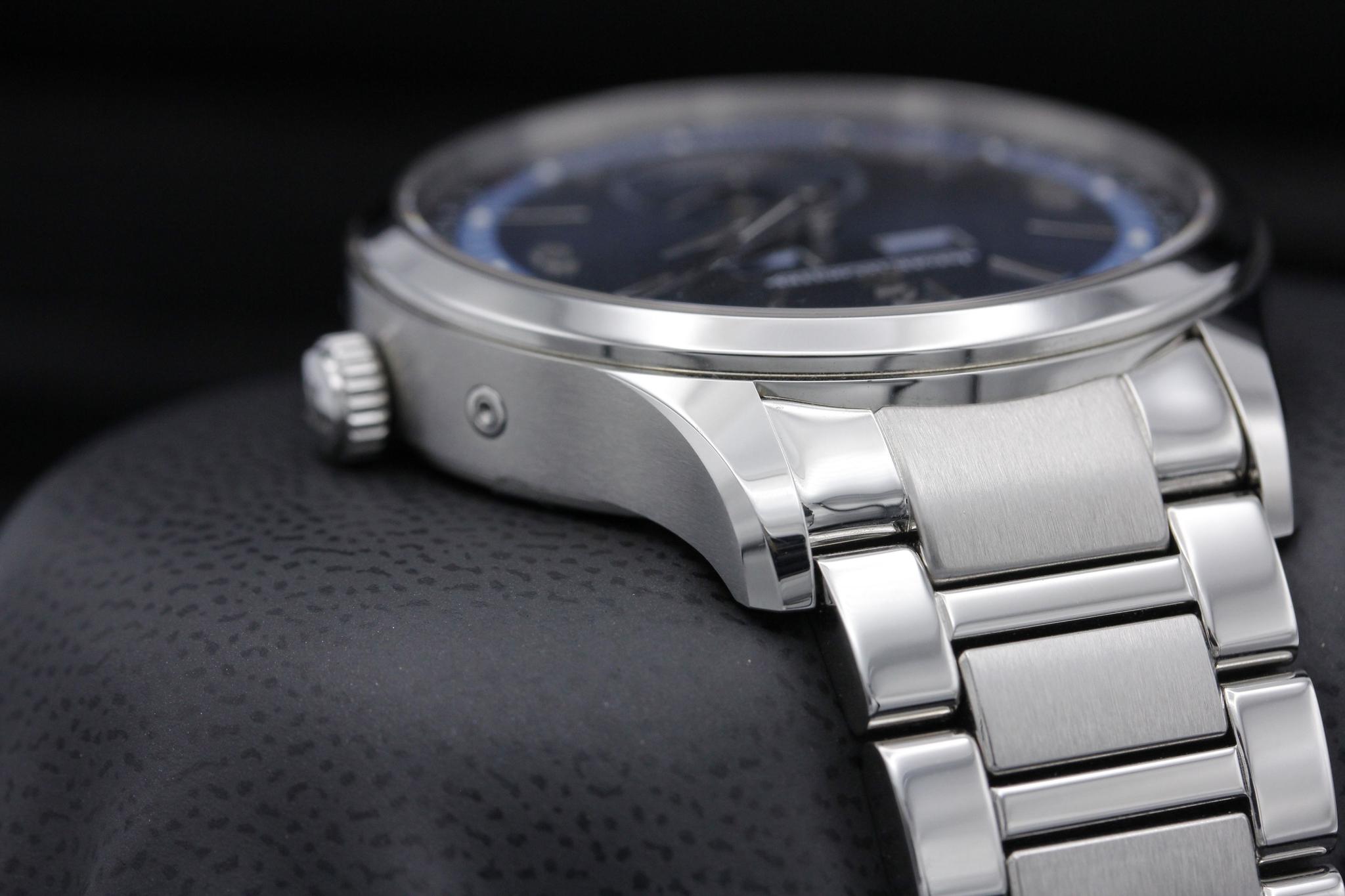 Watch Image 4