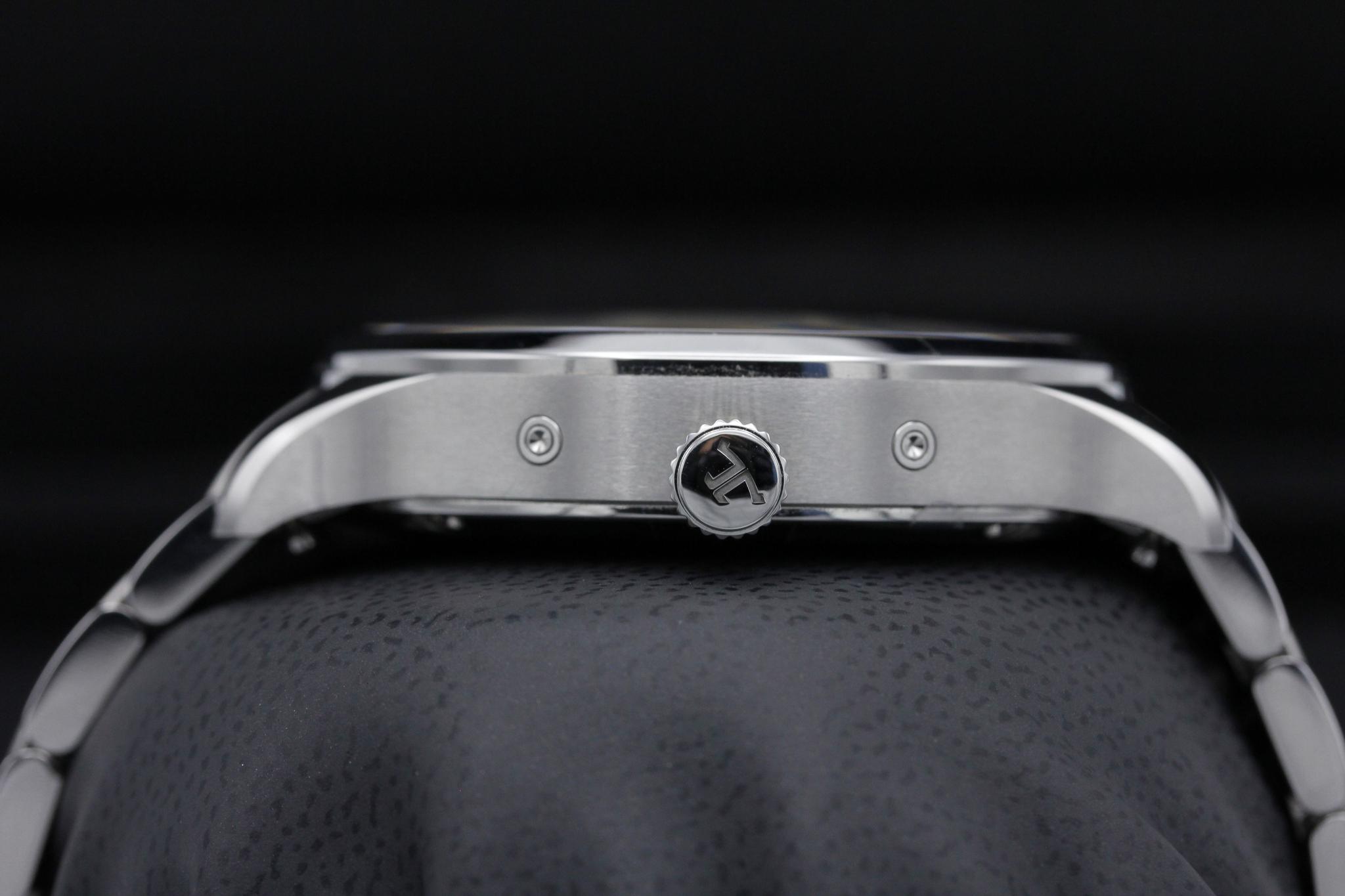 Watch Image 3