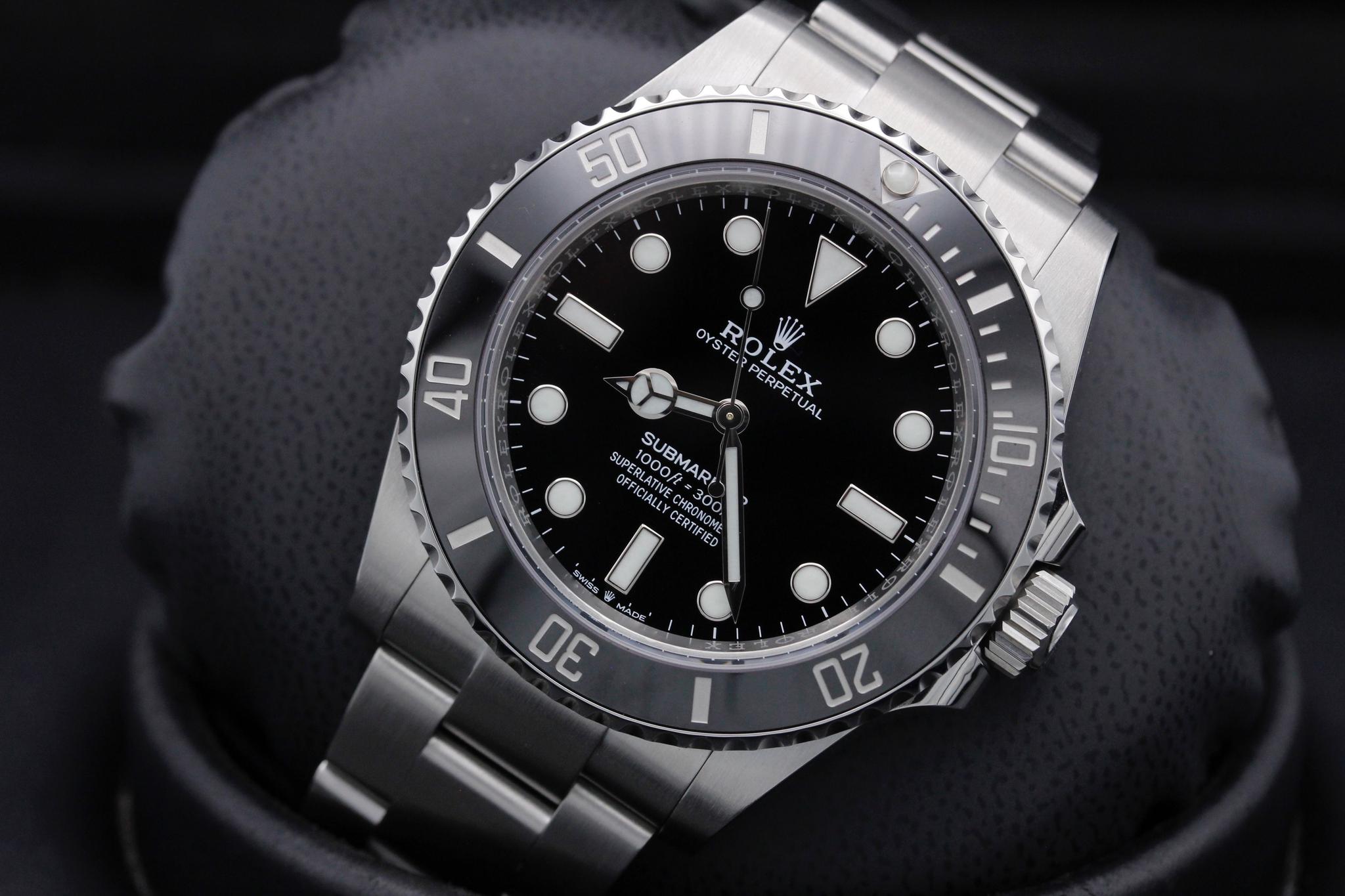 Watch Image 10