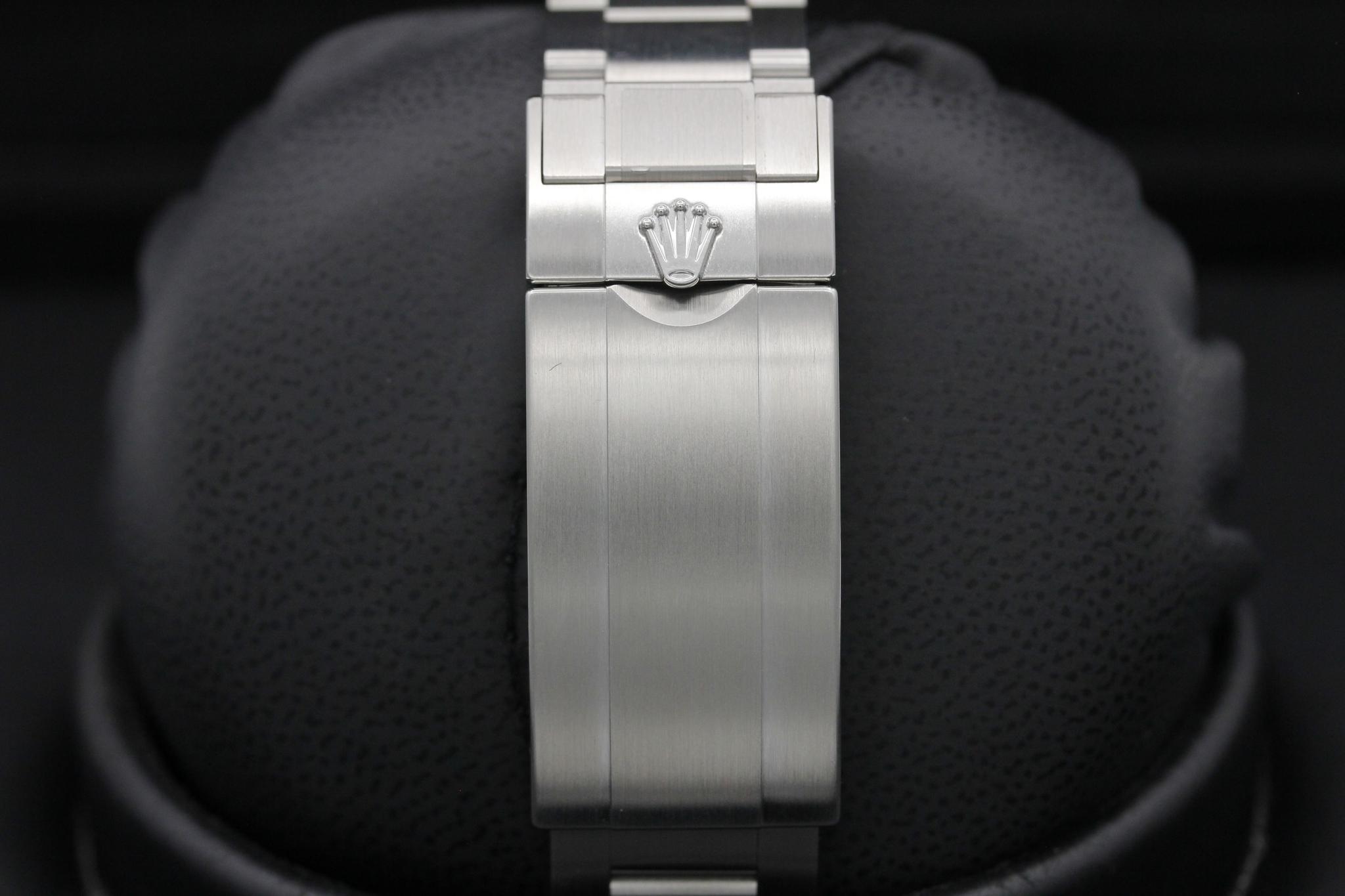 Watch Image 7