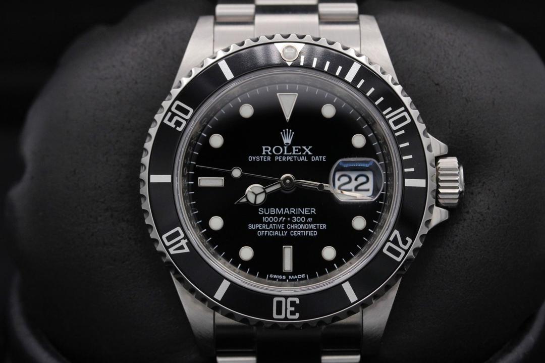 Rolex Submariner Date 16610
