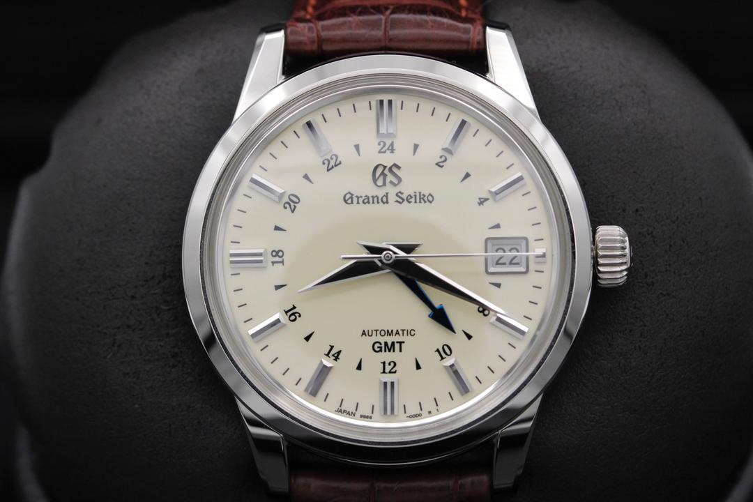Grand Seiko Elegance Gmt SBGM221