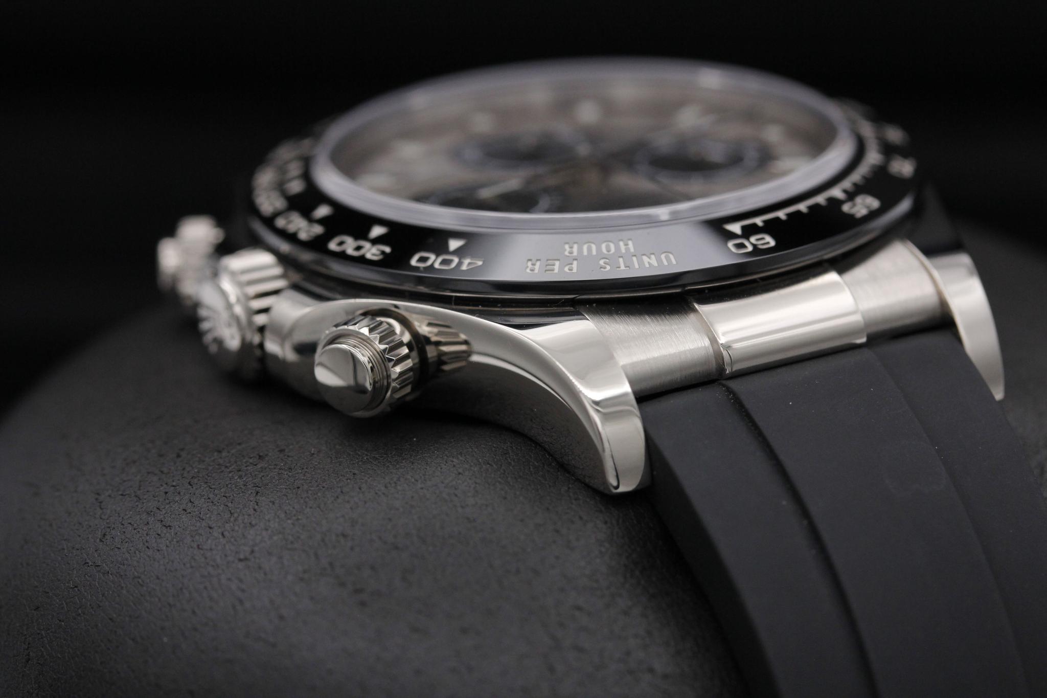 Watch Image 4