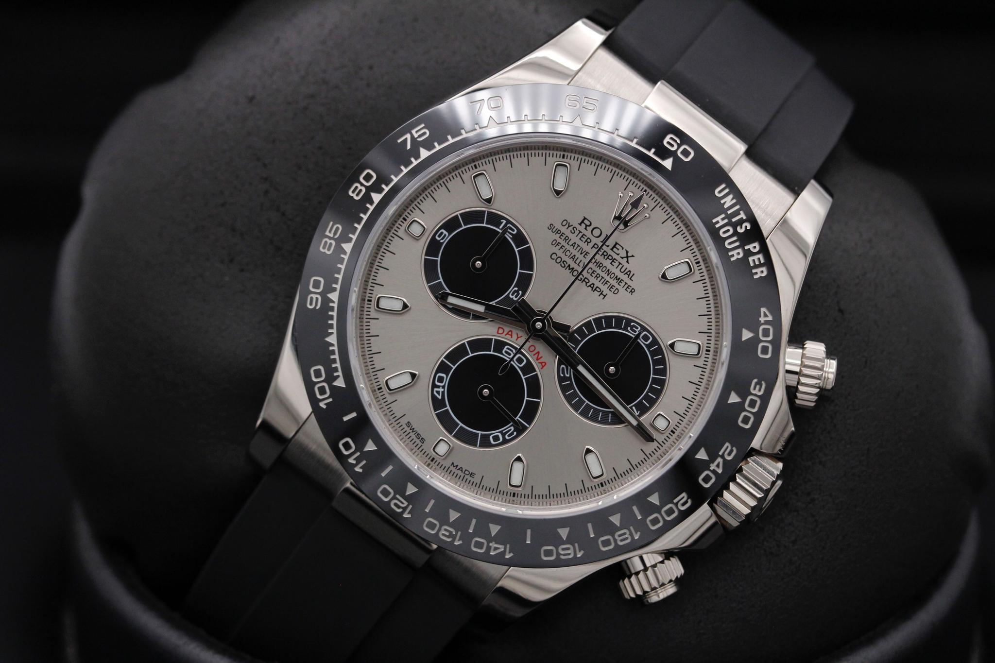 Watch Image 10