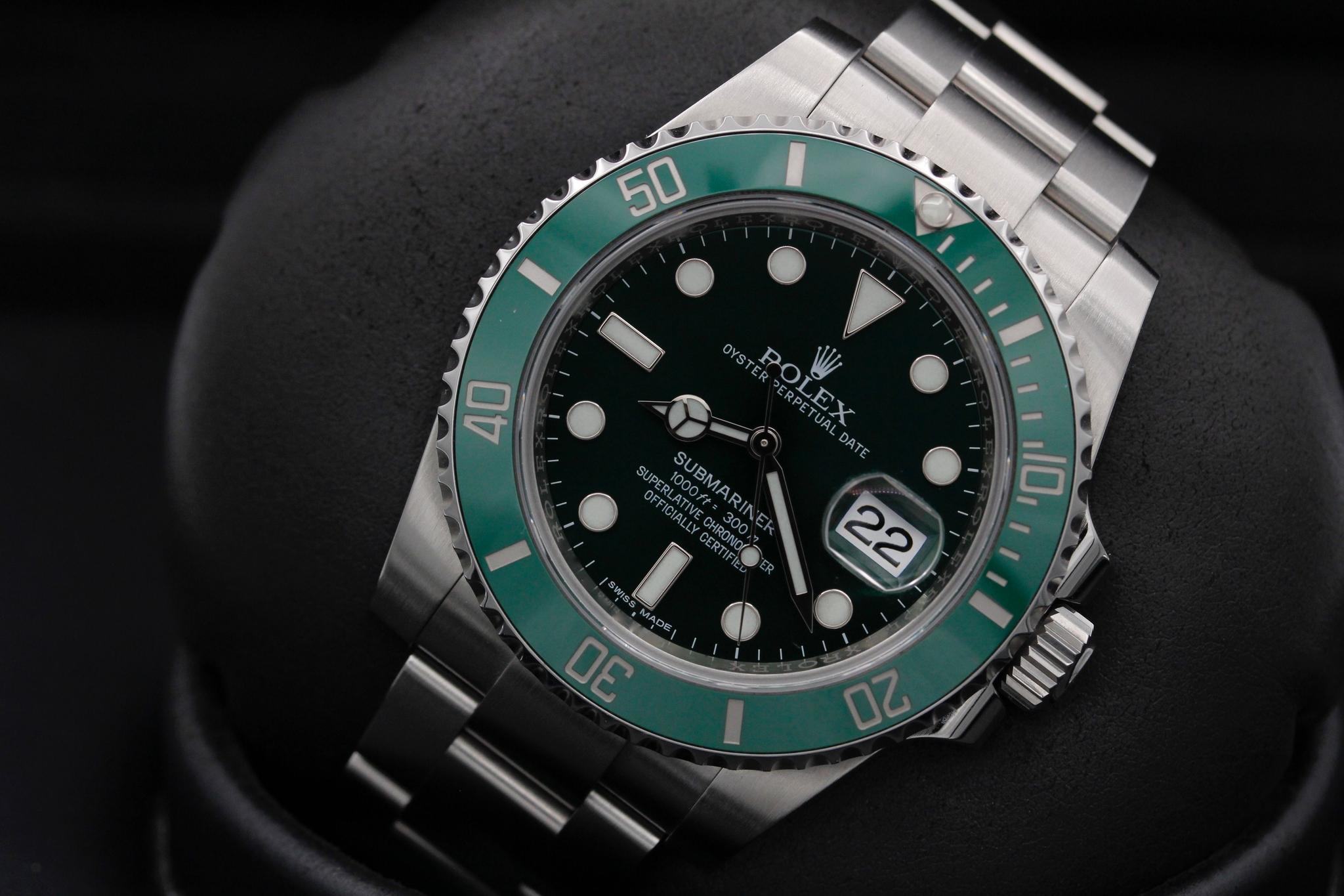 Rolex Submariner Date HULK Green - FULL SET 116610LV 2013