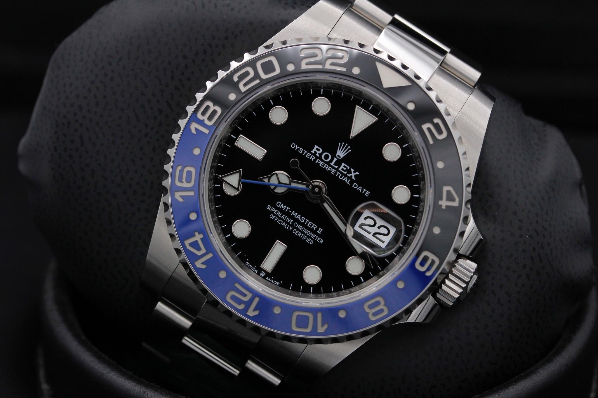 Watch Image 10
