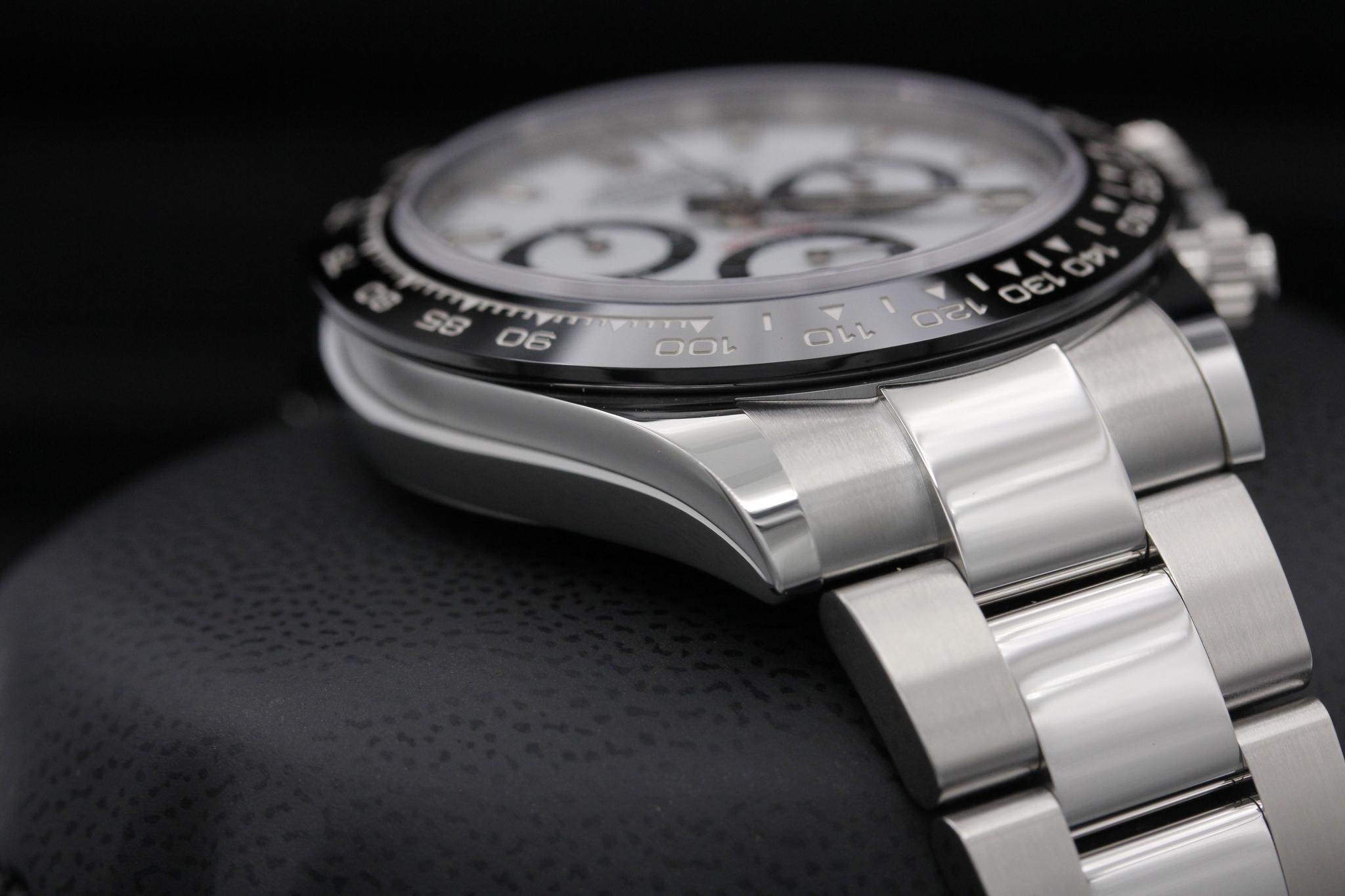 Watch Image 6