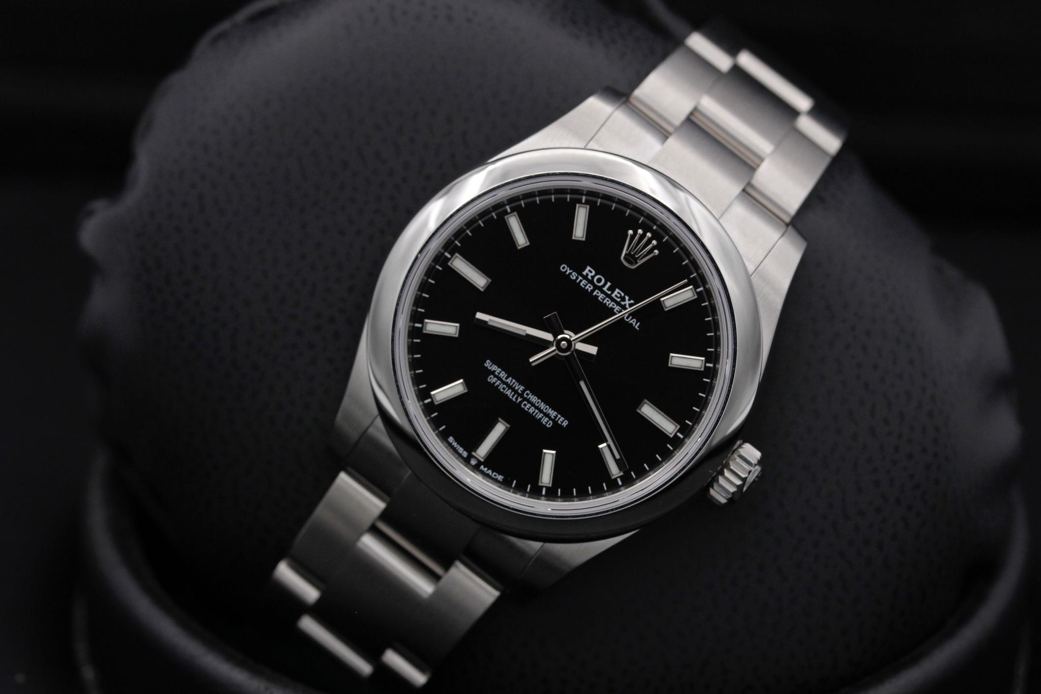 Watch Image 10