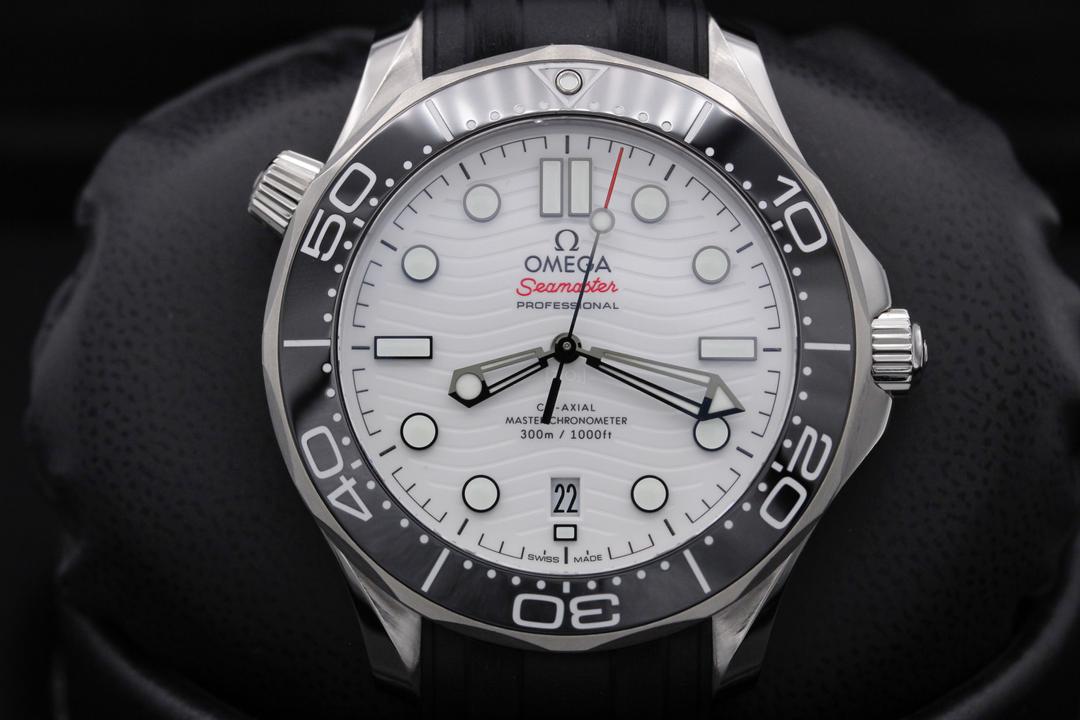 Omega Seamaster 300m 210.30.42.20.04.001