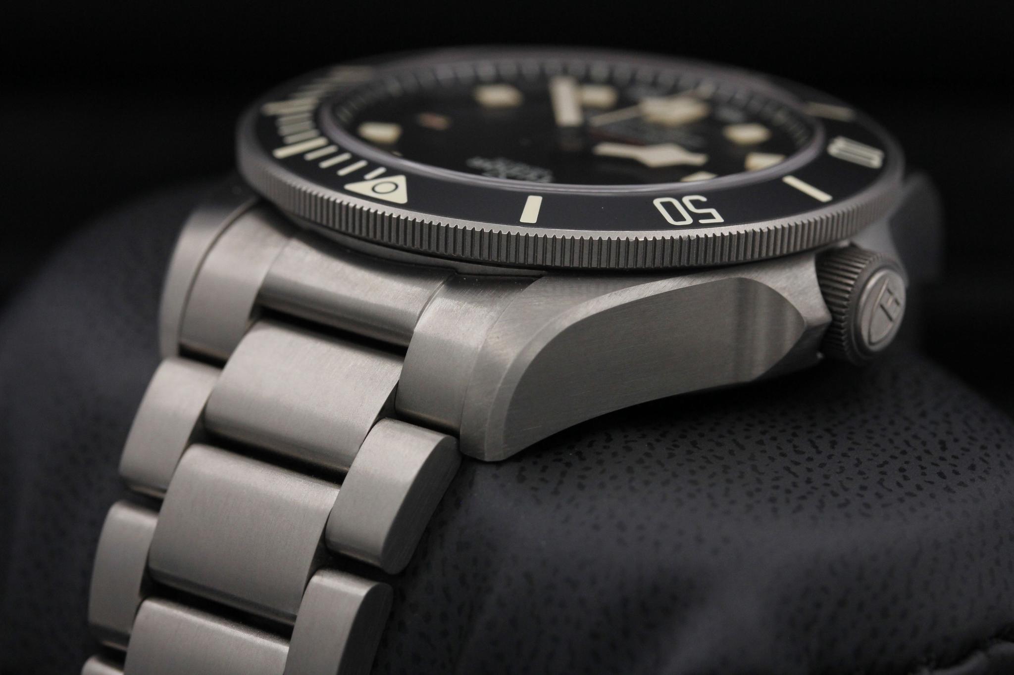 Watch Image 2