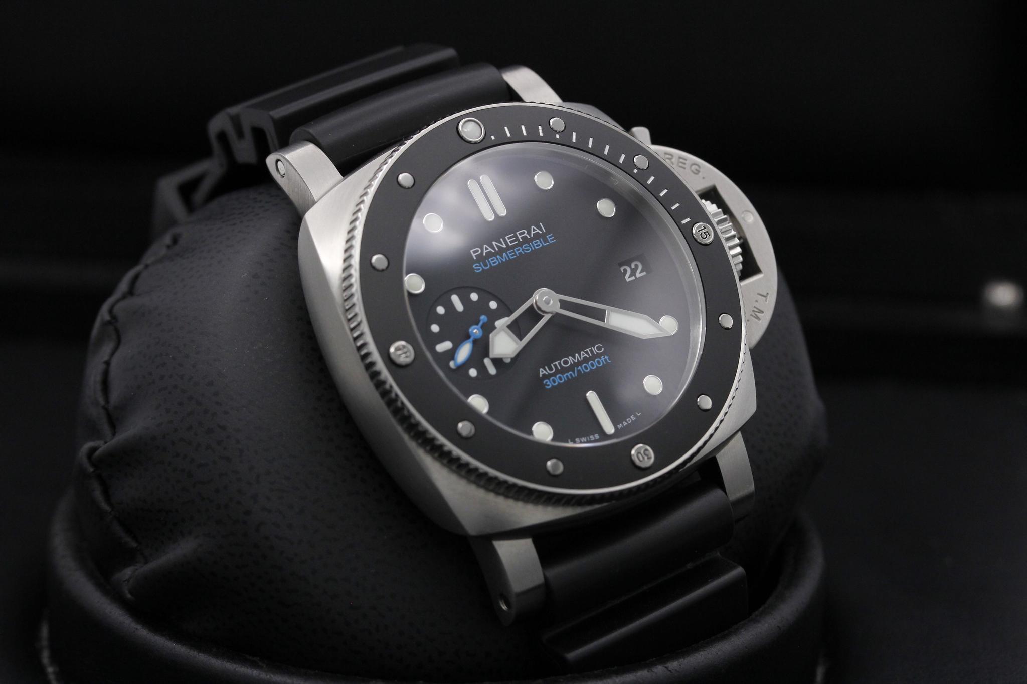 Watch Image 10
