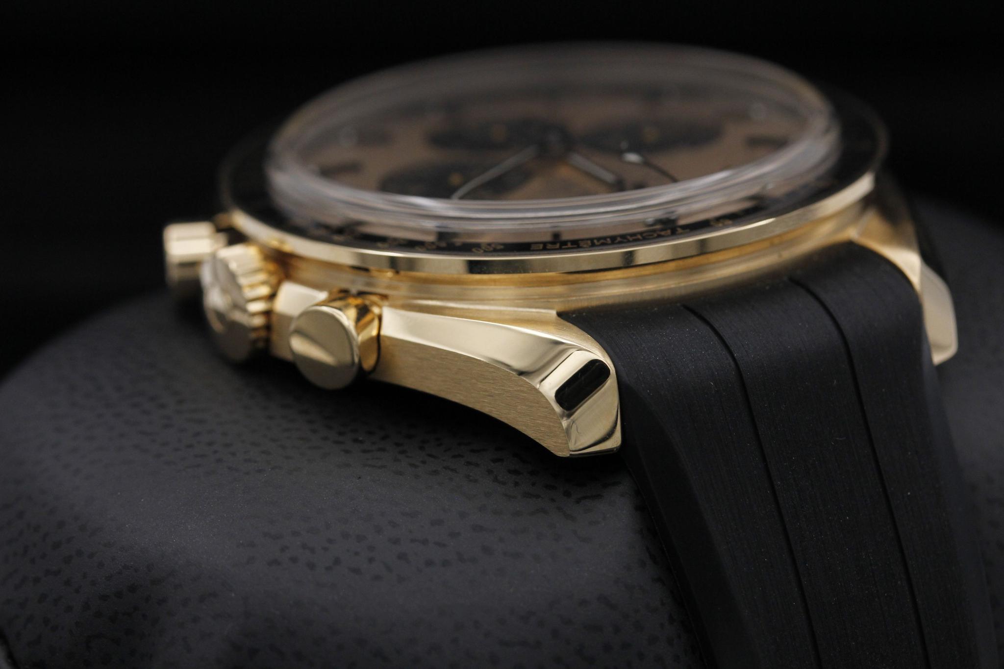 Watch Image 4