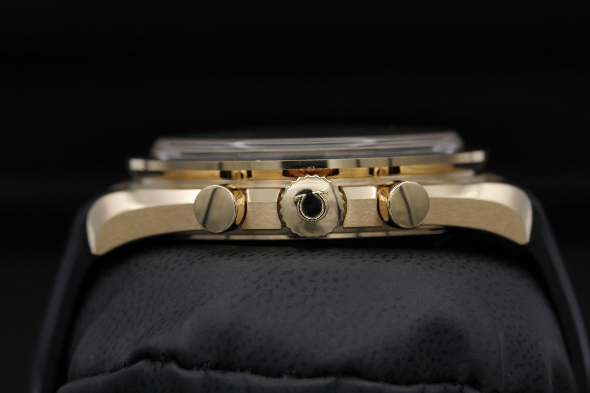 Watch Image 3