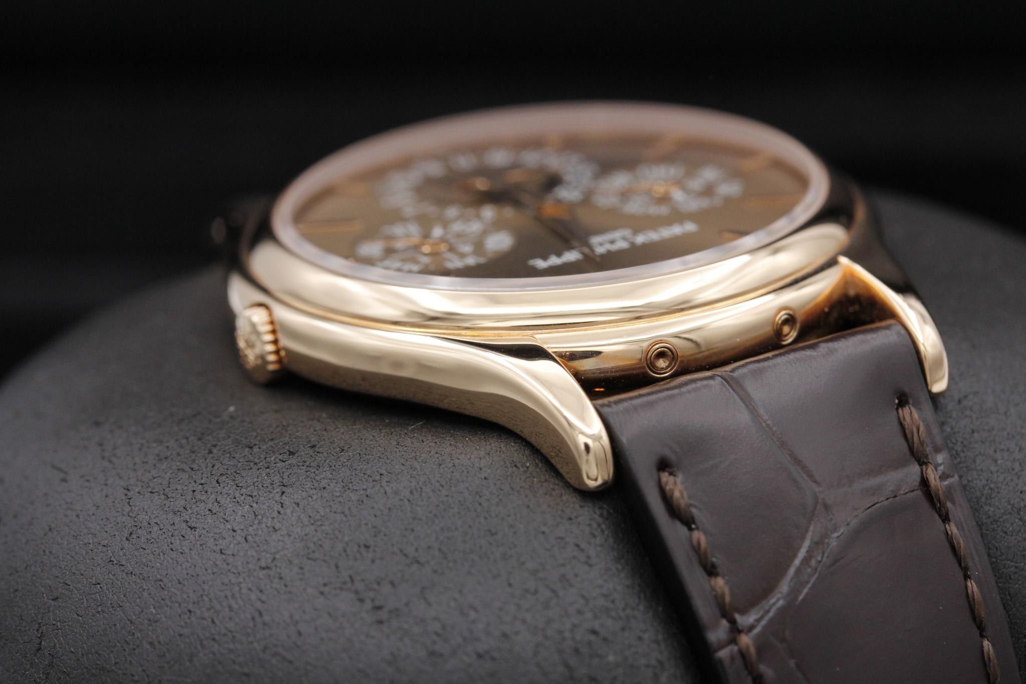 Watch Image 4