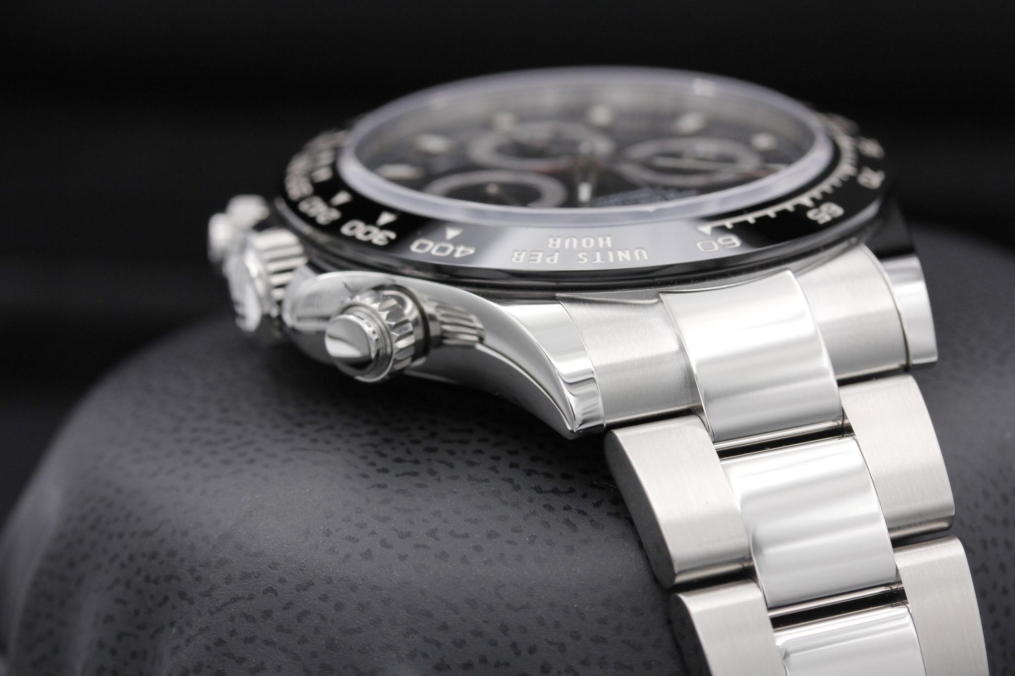 Watch Image 4